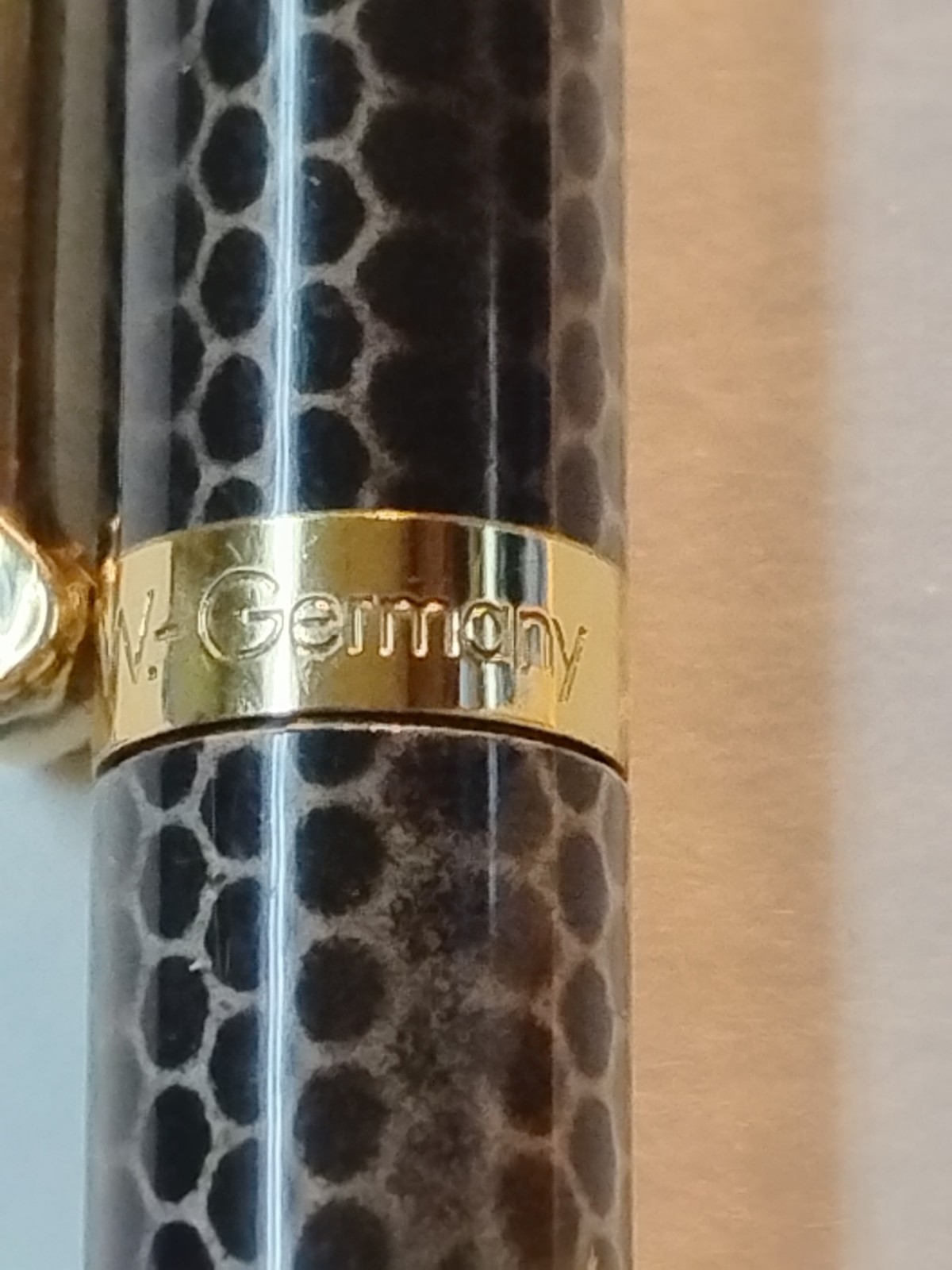 VTG Elysee Cobra Grey/Black Honey Comb mechanical pencil-case not included #91