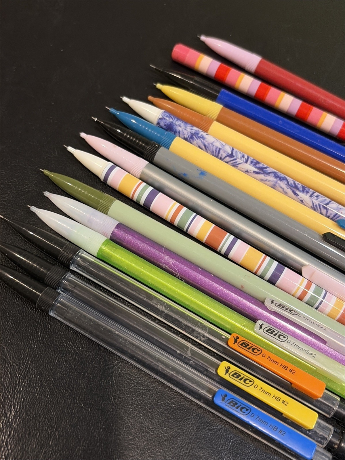 36 Mechanical Pencils: Bic And No Brand Name All With Lead