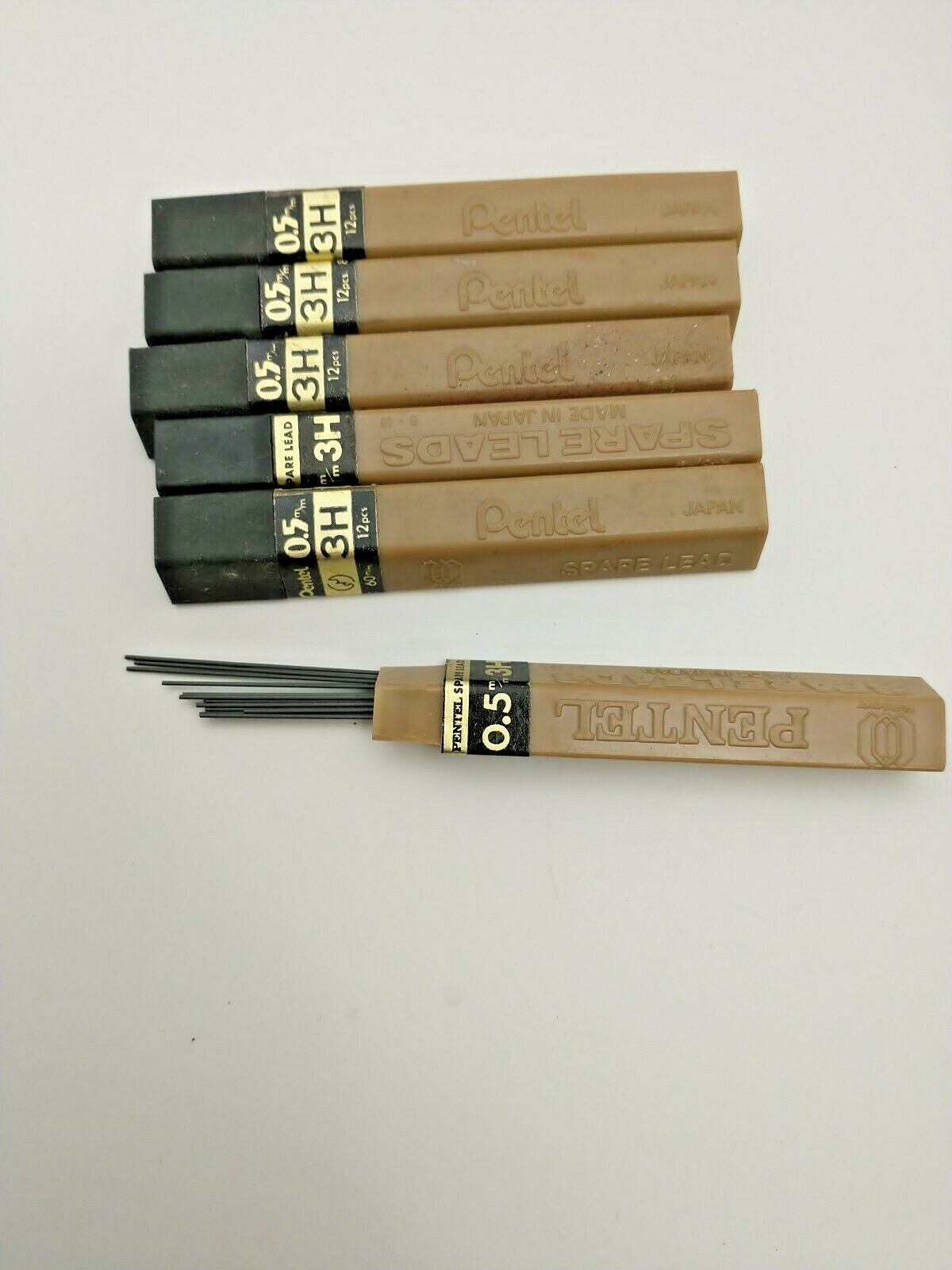 Pentel Hi Polymer Black Lead 0.5mm 3H (60mm) 6 Tubes of 12 Leads Vintage