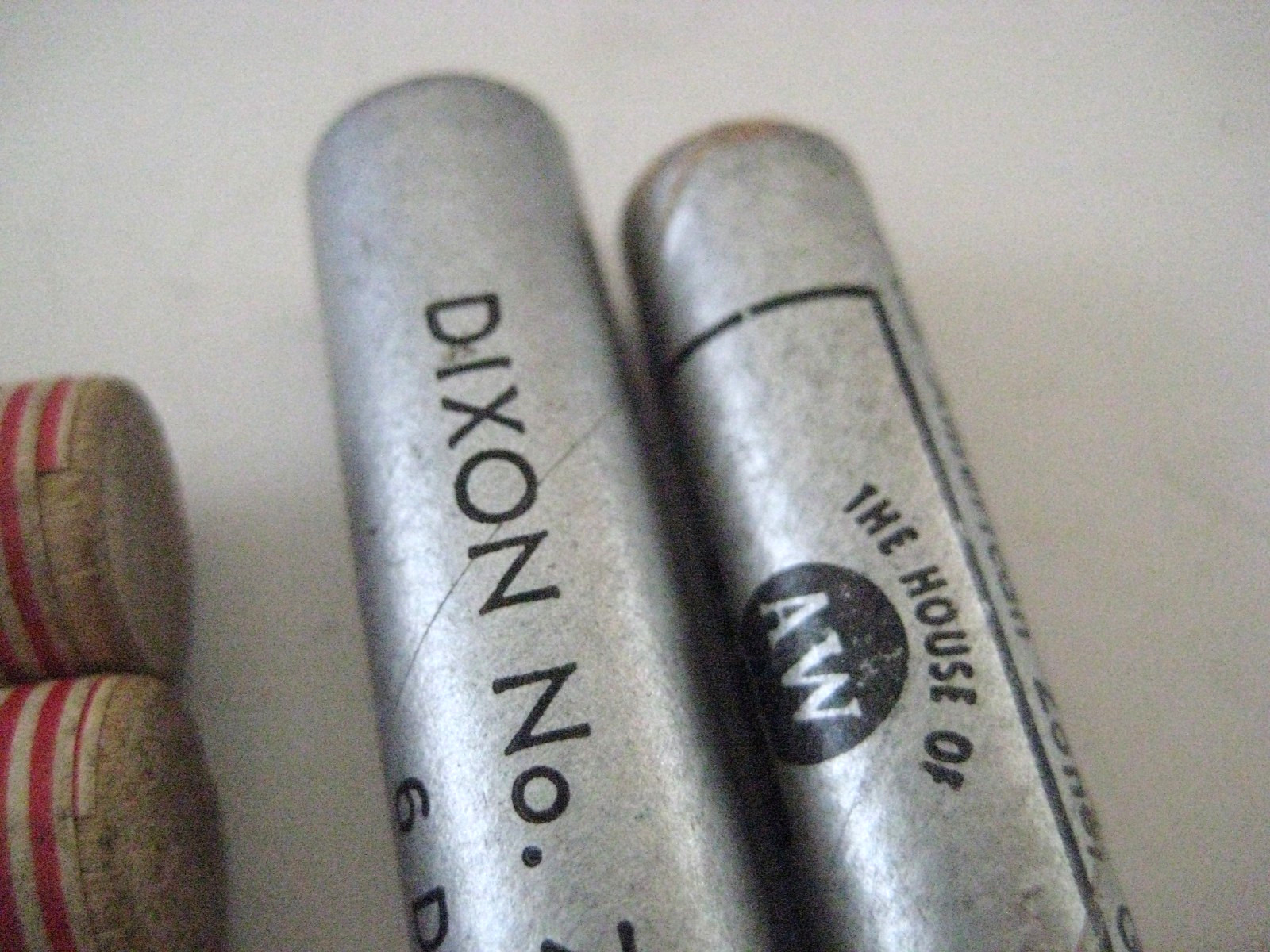 LAEGE LOT OF DRAWING & DRAFTING LEADS DIXON, MONGOL, EAGLE, CASTELL, STAEDTLER +