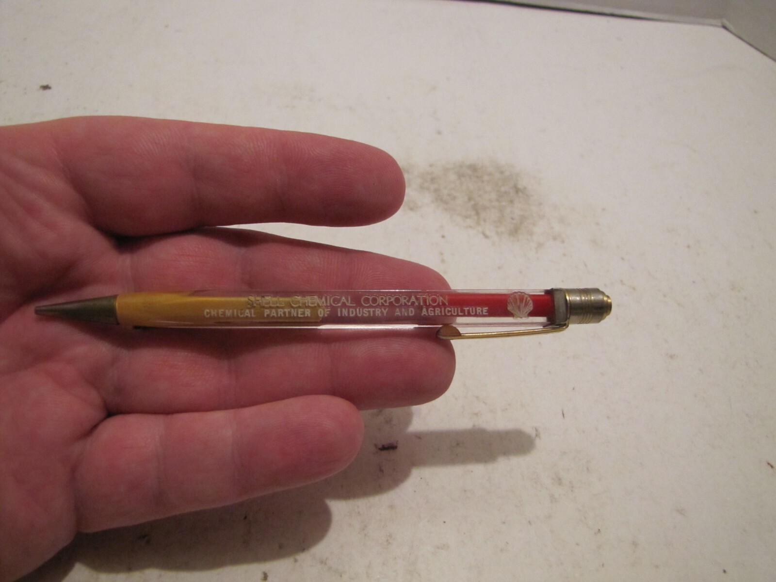 VINTAGE RARE UNMARKED SHELL CHEMICAL CORP. SHELL GAS MECHANICAL PENCIL USED