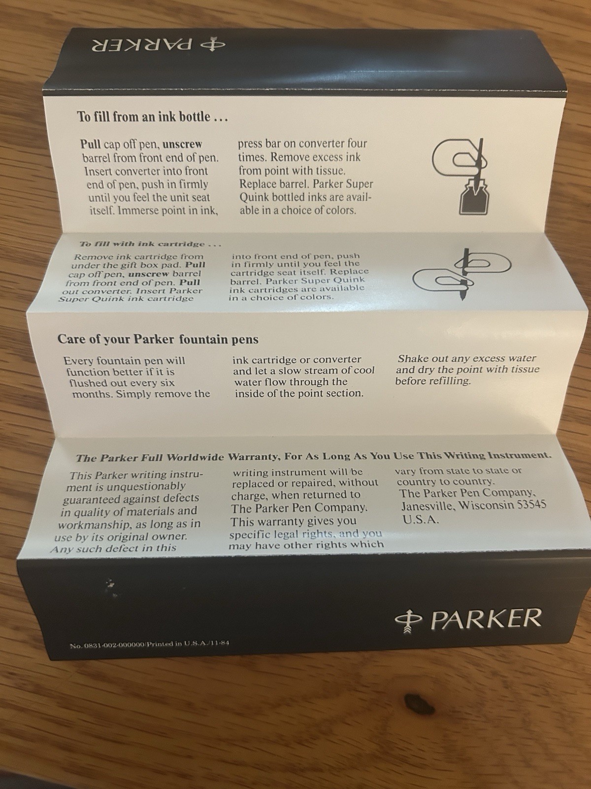 NEW VINTAGE PARKER PEN AND MECHANICAL PENCIL SET. 0831-002-000000, BLACK /GOLD
