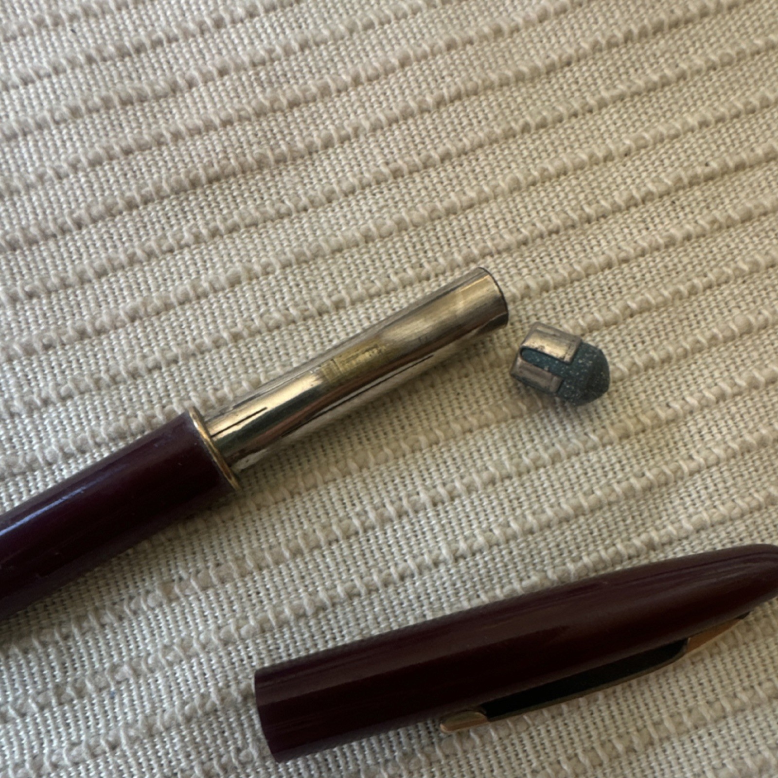 Sheaffer Vintage Twist Click Mechanical Pencil Burgundy Metal Retractable Tip