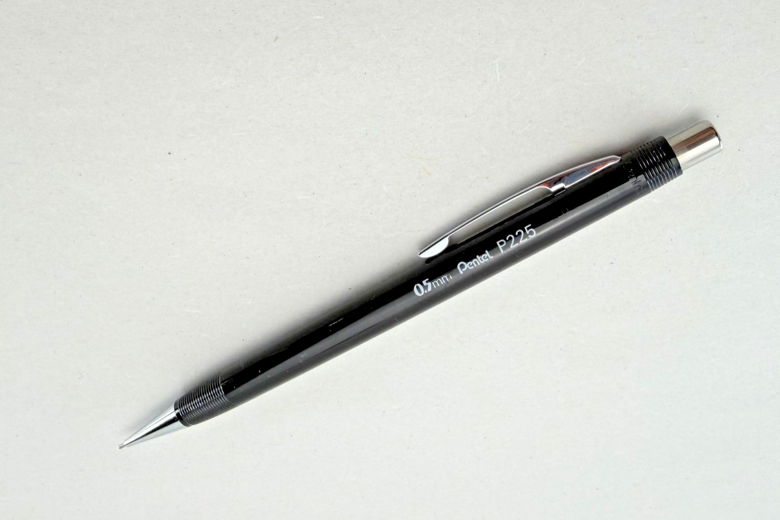 VTG Pentel P225 Mechanical Pencil 0.5mm Black Silver Trim Drafting 2 Tubes Lead
