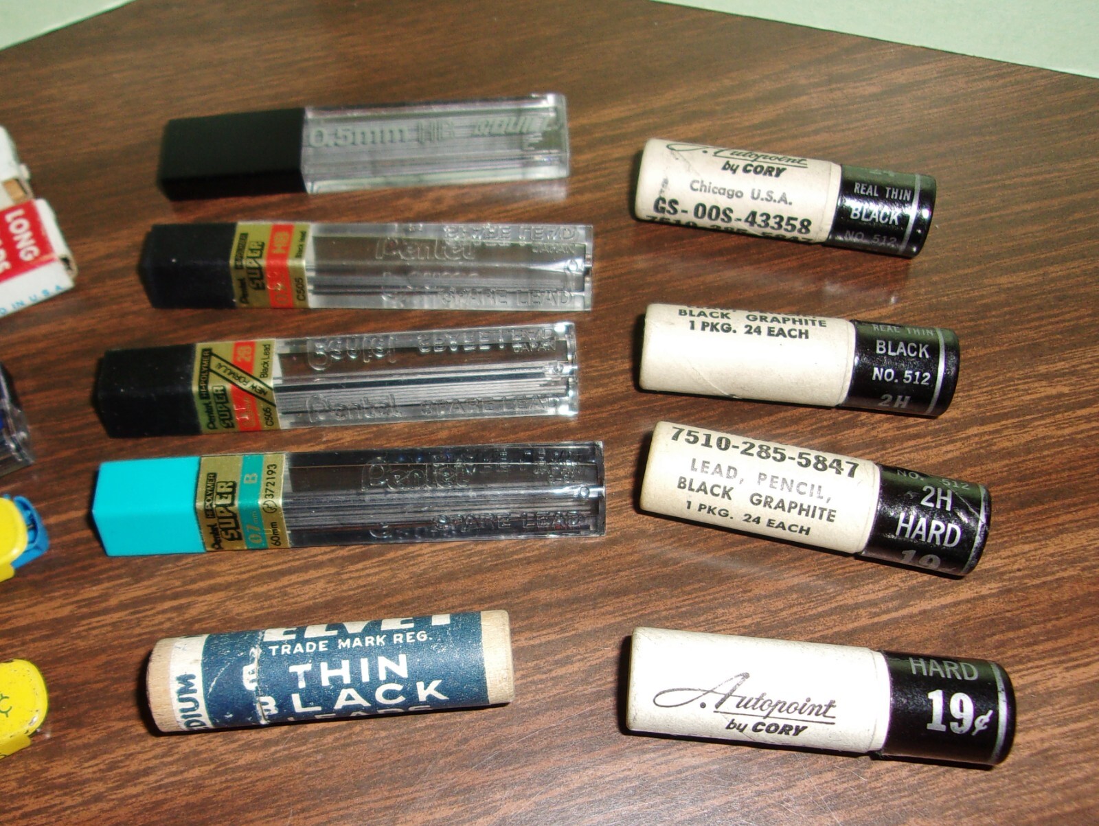 Vintage Mixed Lot of Lead – Scripto – Cory Autopoint – Blue Band Velvet- Pentel