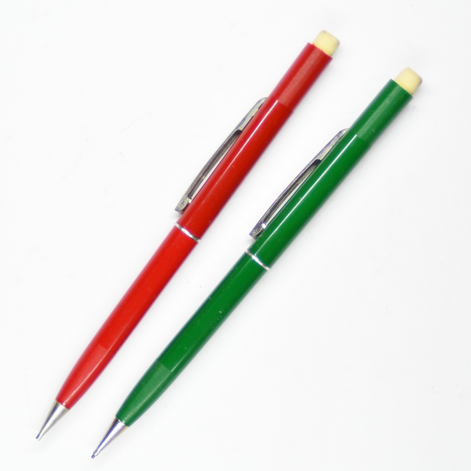 2pcs Shaeffer 0.9mm Mechanical Twist-Action Pencils 1960s Fineline?