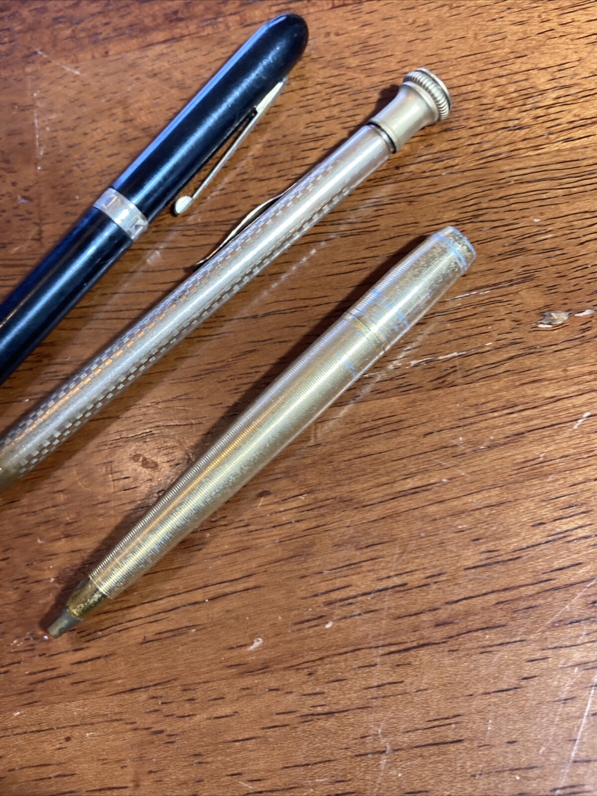 Estate Find Vintage lot of 3 Mechanical Pencils Majestic & 2 Gold Tone Pencils