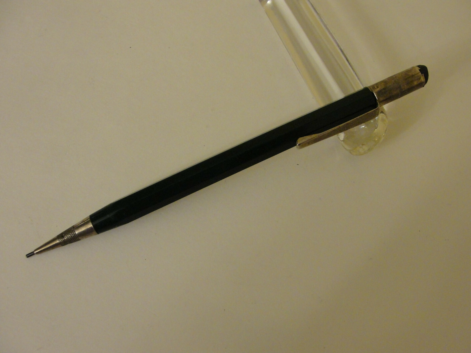 Autopoint In Cursive Green Mechanical Pencil – Chicago is on the chrome sleeve