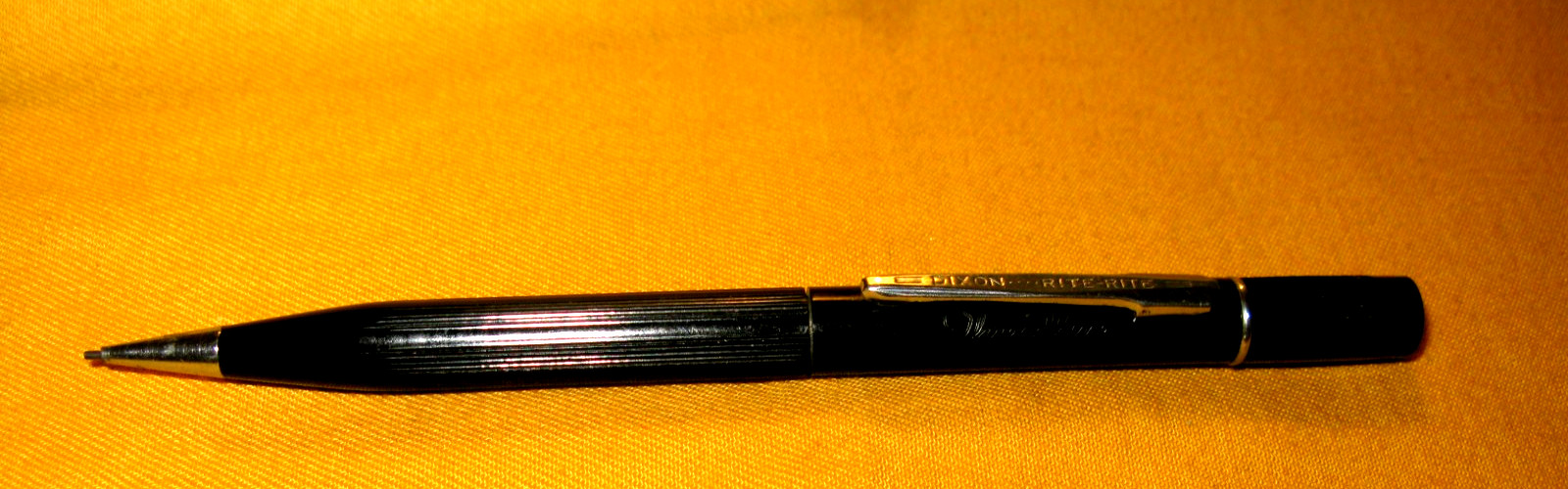 Dixon Rite-Rite Mechanical Pencil. 0.9mm Lead.