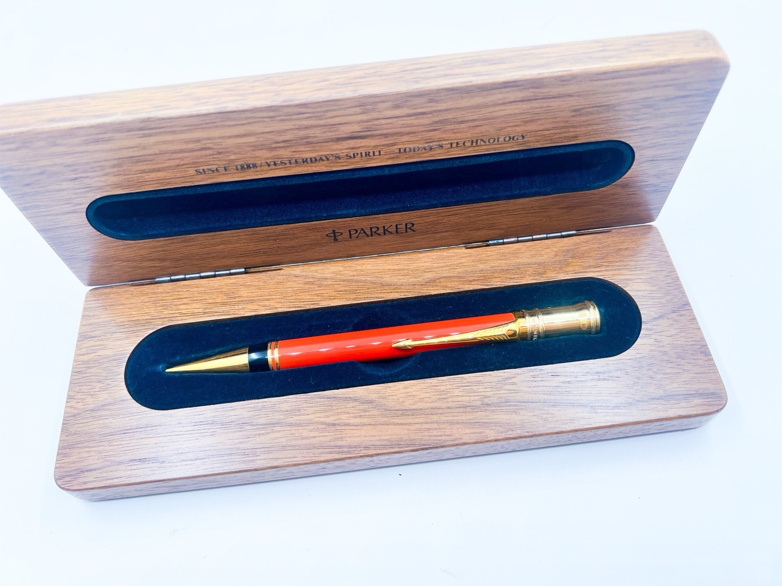 NOS Parker Duofold 23K Orange Mechanical Pencil 0.9mm Continue Twist Cherry Wood