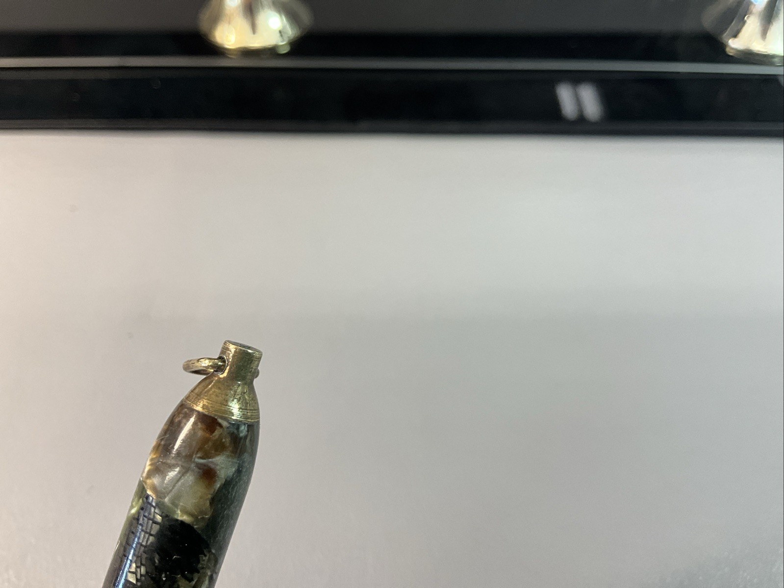 UNBRANDED RING TOP MECHANICAL PENCIL, 3.5 IN LONG. WORKS. ((S1294)