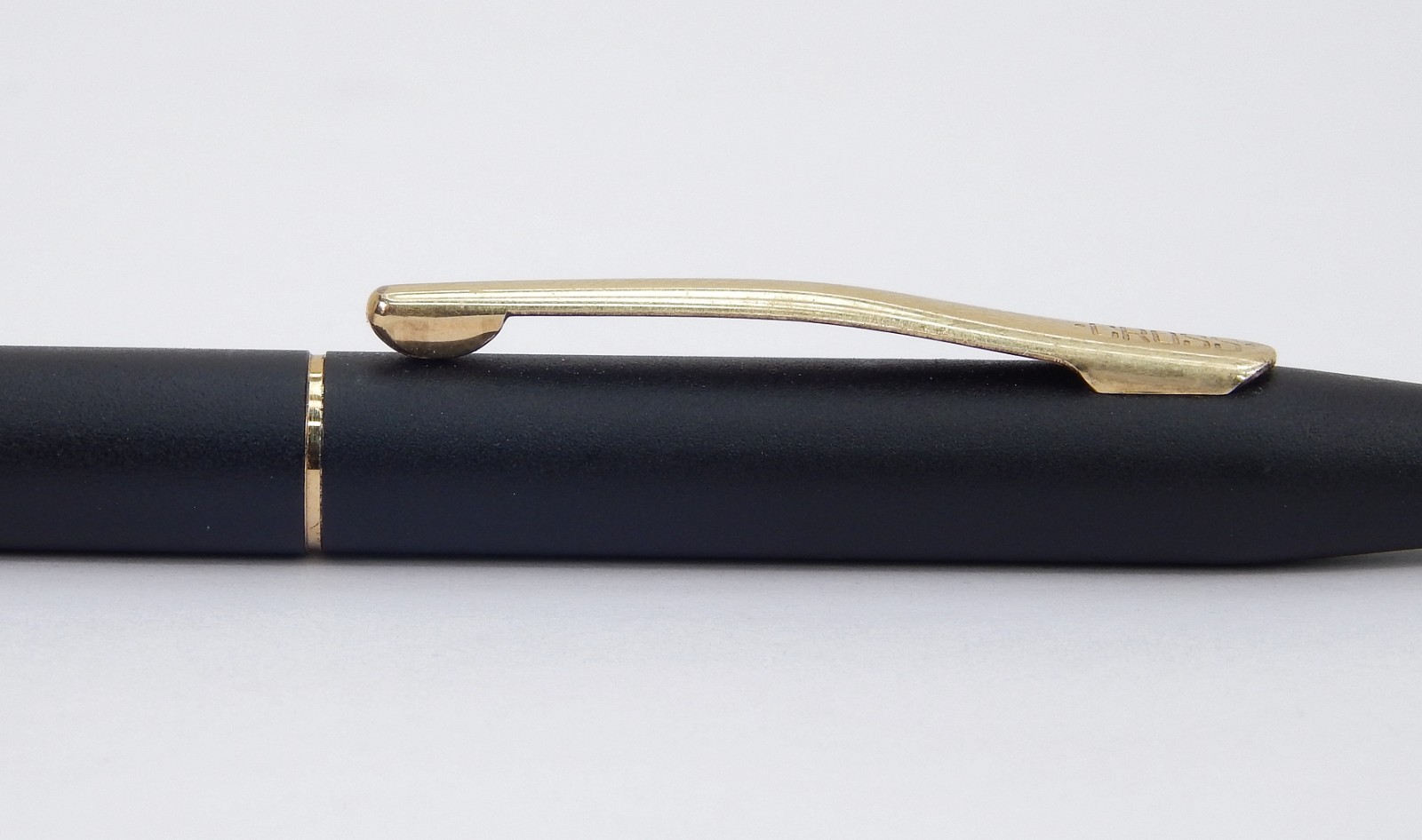 CROSS BLACK MEET & GOLD TRIM MECHANICAL PENCIL