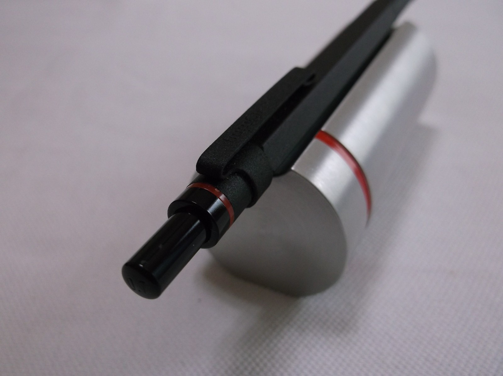 ROTRING 600 NEWTON HEXAGONAL BLACK 0.7 MM PENCIL / 46581