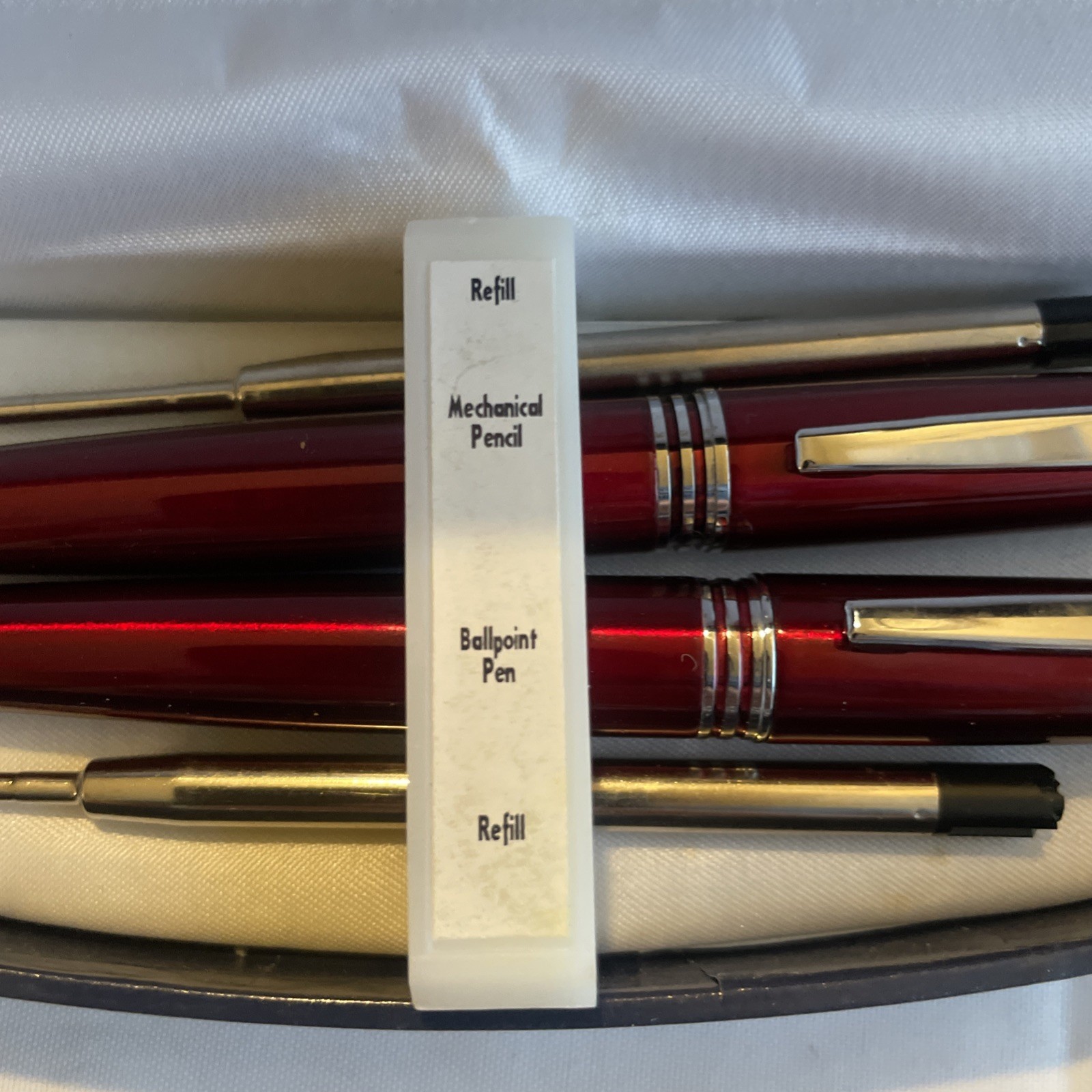 VTG Bill Blass Mechanical Pencil and Pen with Silver Trim Twist Includes Box