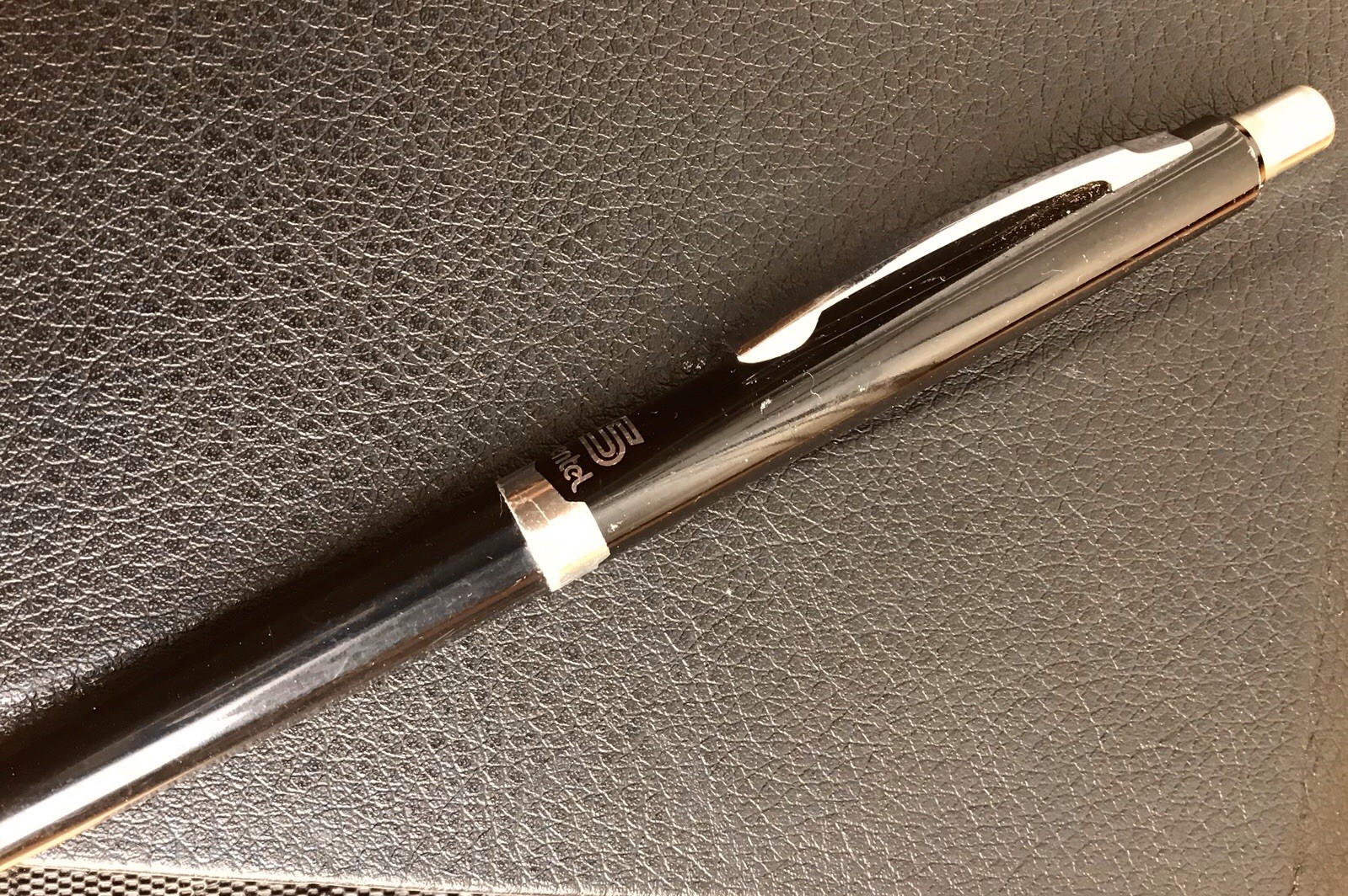 Pentel 5 Mechanical Pencil 0.5 mm Ribbed Plastic Barrel Japan (used) w 3 lead