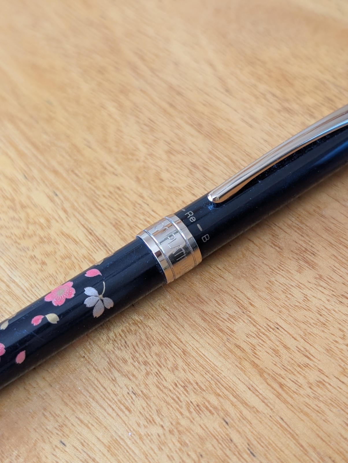 R3 Action Ultimate PLATINUM Japan Multi-function Pen Navy Gold Floral