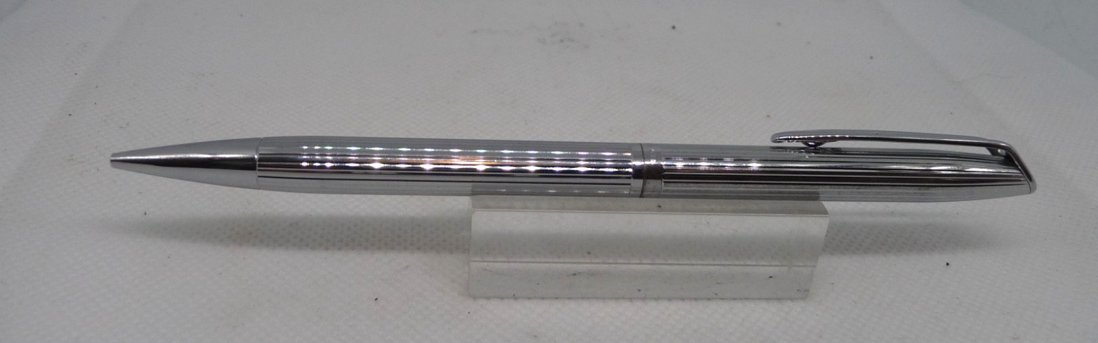 Waterman Vintage 0.9 mm bright chrome pencil-chrome trim-straight line design