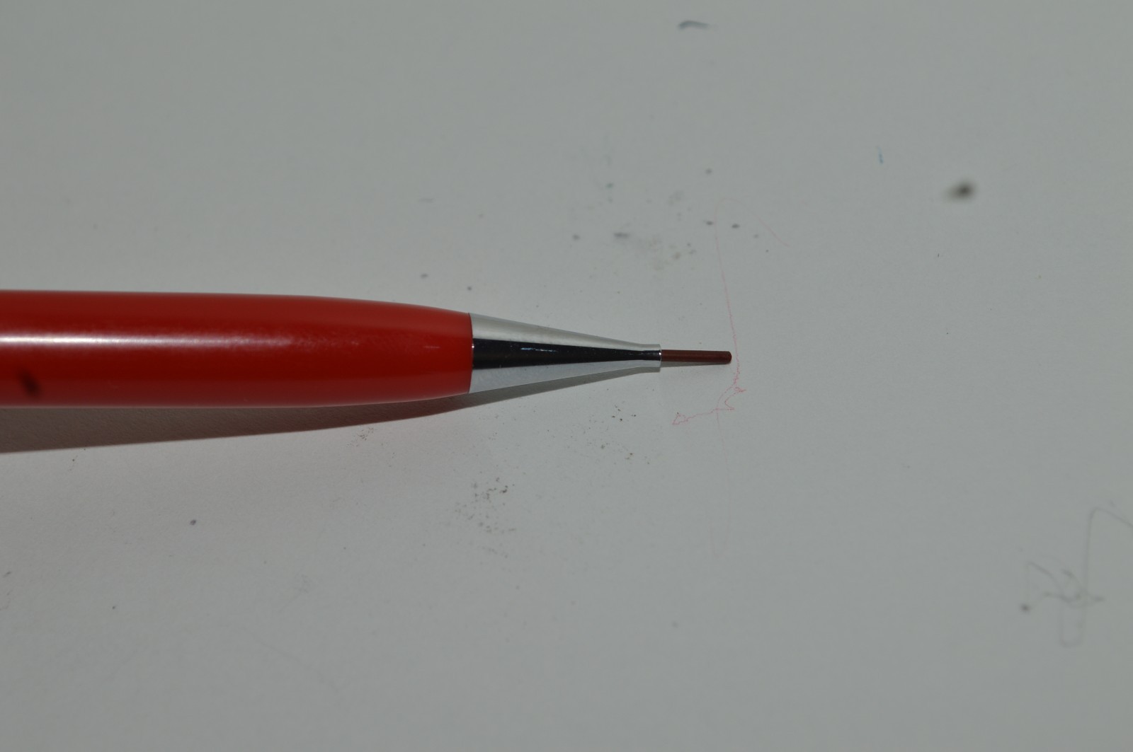 SCRIPTO P369 Mechanical Pencil 0.9mm Tu Tone Korea Red Circa 1970’s Light Use