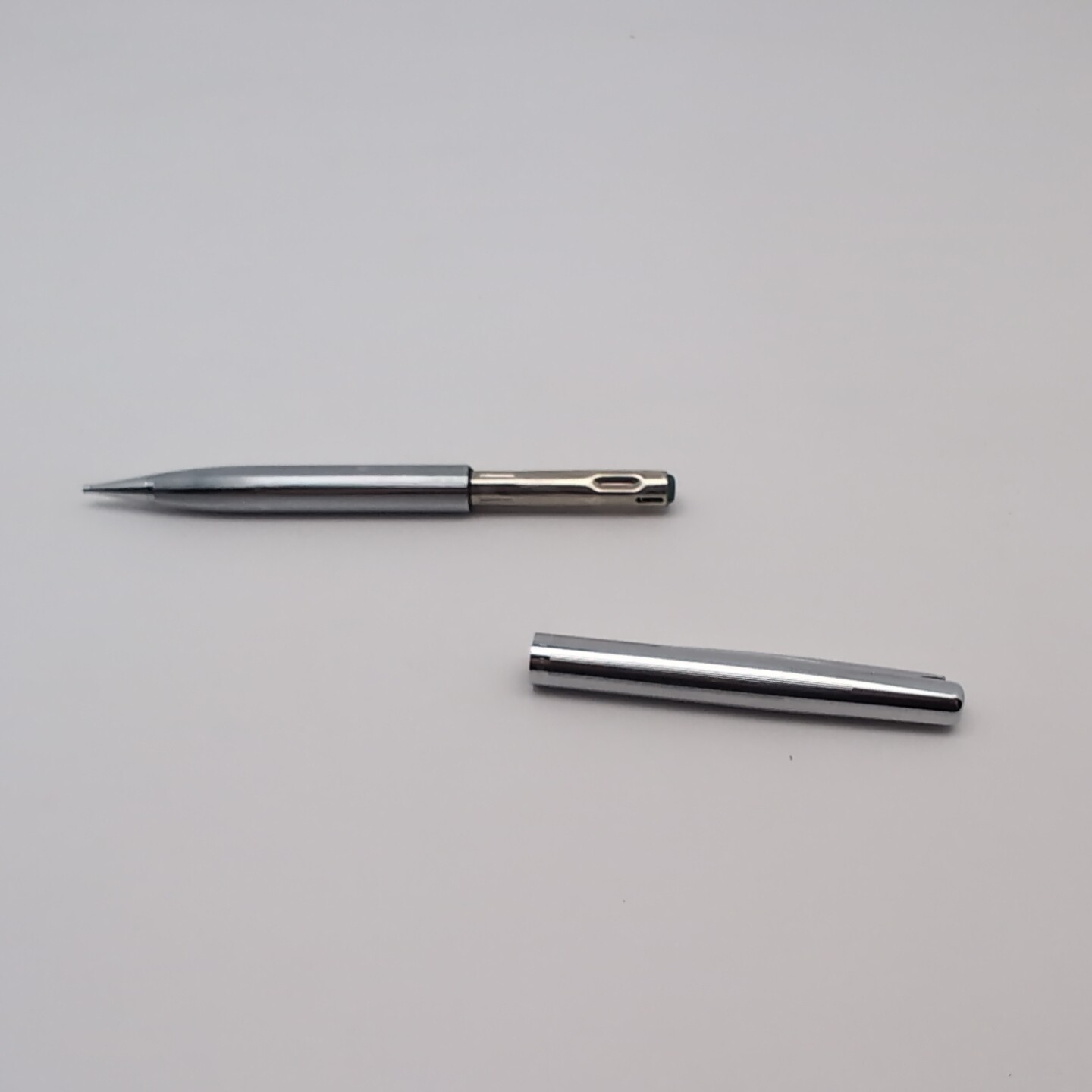 Vintage Sheaffer Stainless Steel MECHANCIAL PENCIL MCM Styling NEEDS REFILL PEN6