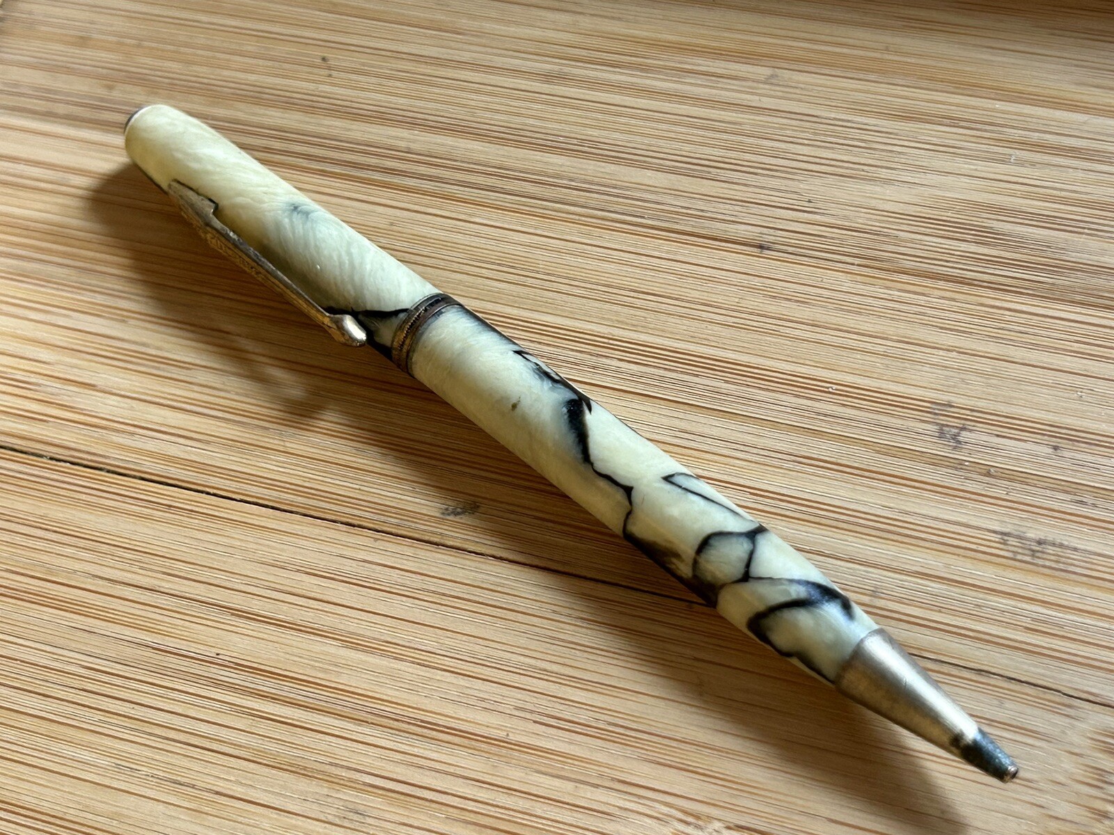 Wearever Mechanical Pencil Marbled Bakelite fountain pen lot of 3