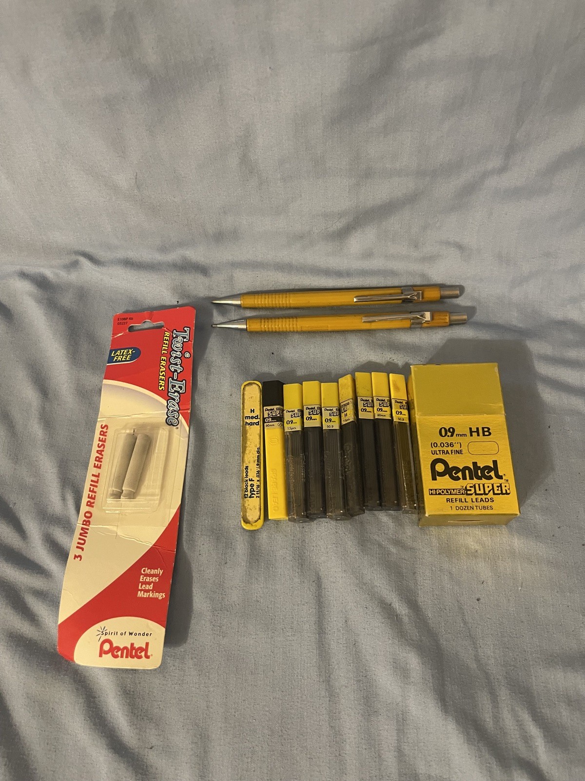VTG Pentel bundle P209 Yellow 0.9mm Mechanical Pencils & lot of NIB leads