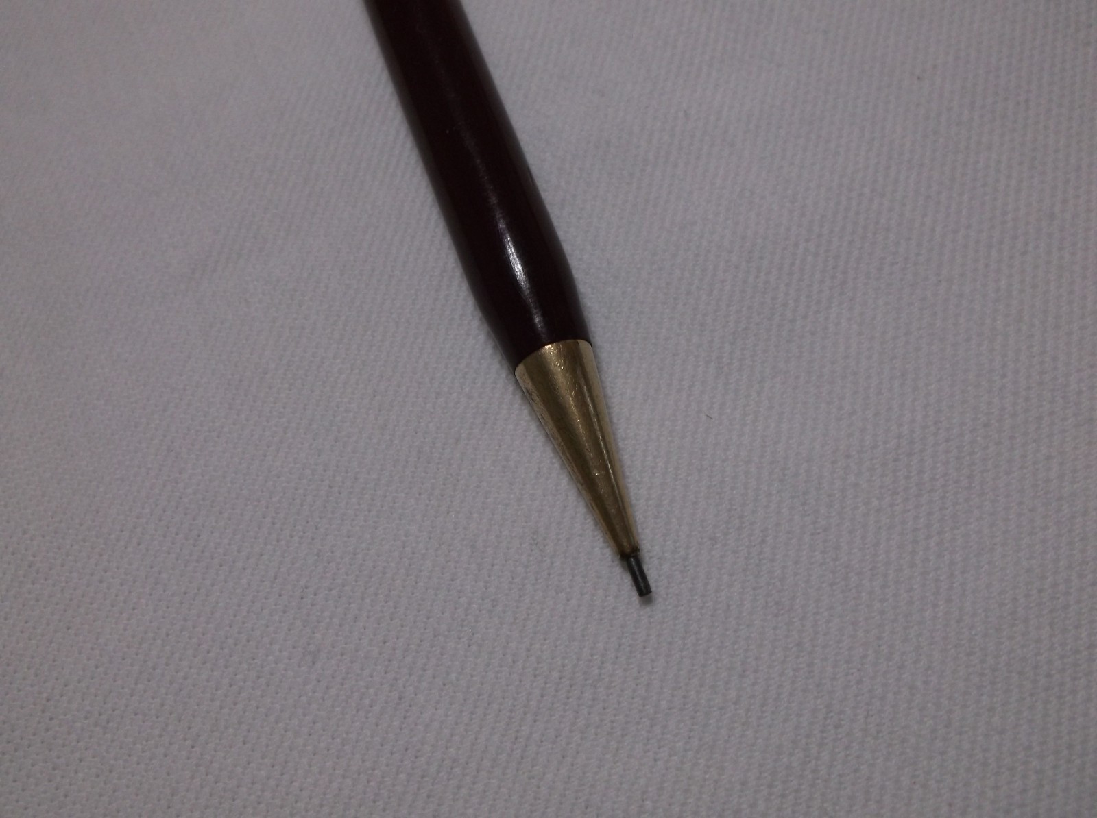 VINTAGE WAHL EVERSHARP CORONET BURGUNDY / GOLD REPEATER PENCIL / 1.18 mm LEAD