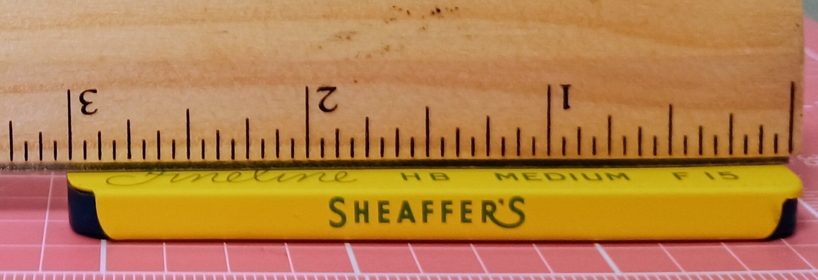Vintage Sheaffer’s Fineline Thin Leads Mechanical HB Meduim F 15 USA 12pc Tins