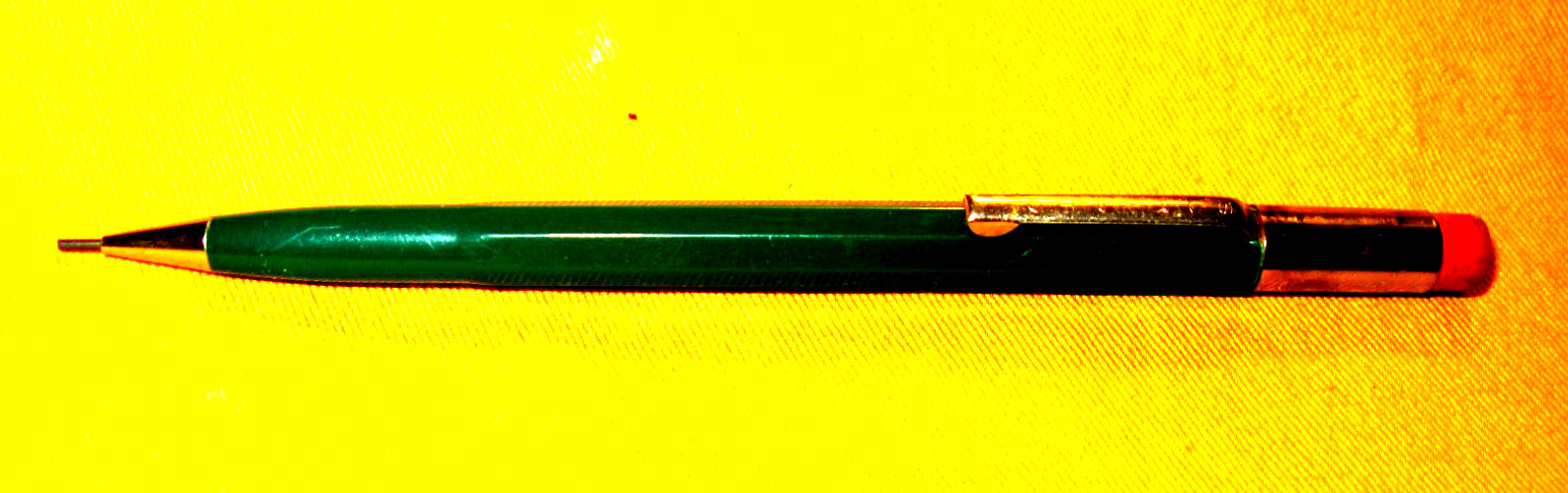 VINTAGE DARK FOREST GREEN K780 SCRIPTO MECHANICAL PEN