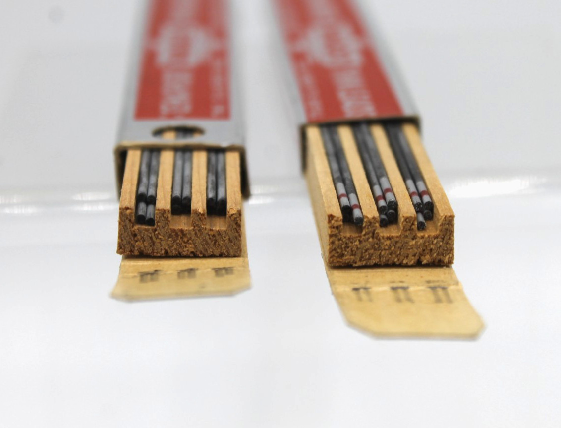 Vintage Eagle Mikado Semaphore Thin Leads 2H – In Original Box (71 Leads Total)
