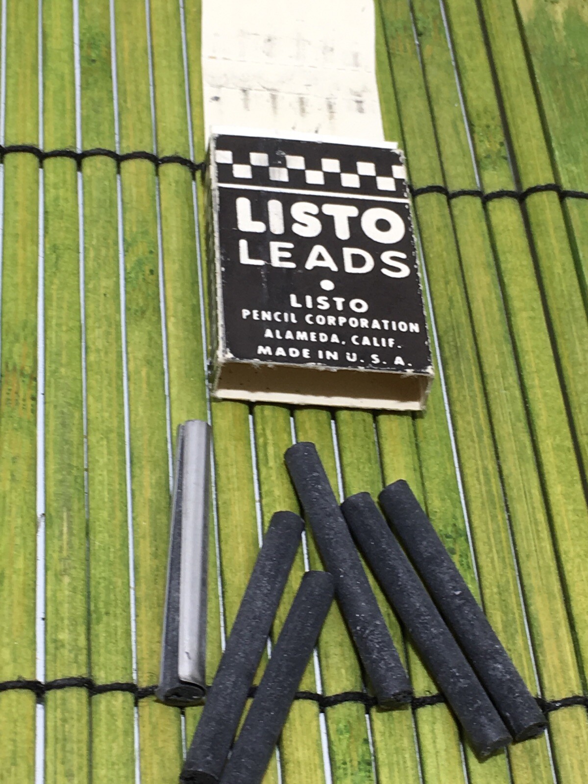 Vintage Listo Marking Leads No. 162 Black & Red 1 full pack of Black Lot of 5