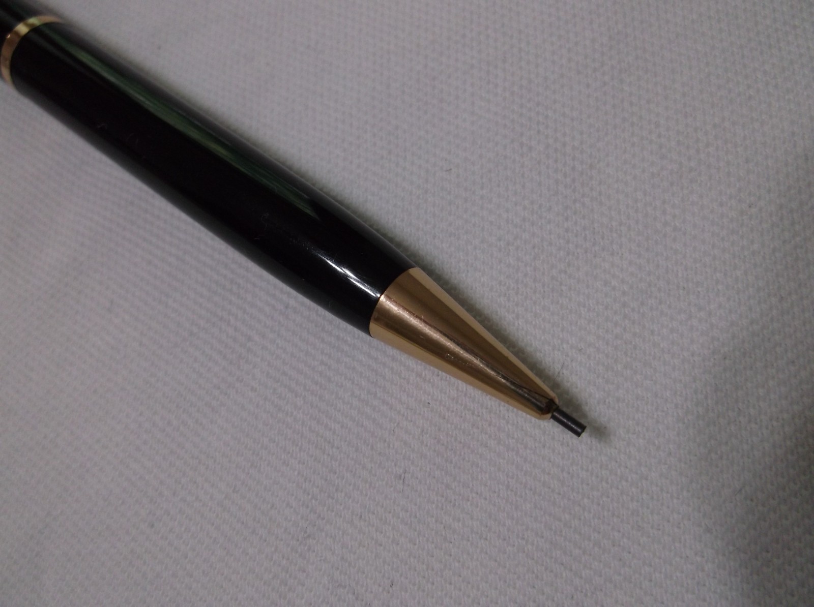 MONTBLANC PIX # 372 BLACK MECHANCIAL PENCIL WITH RED PUSH BUTTON/ 1.18 mm lead