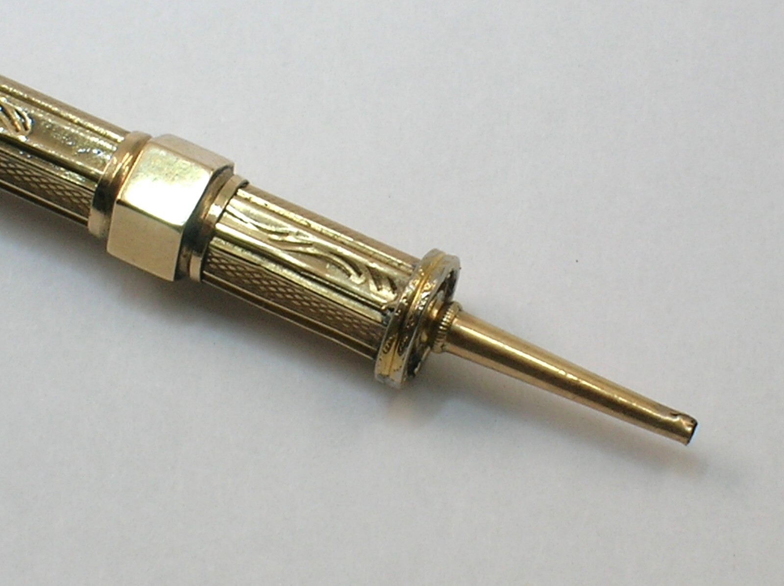 ANTIQUE RAUCH MECHANICAL PENCIL 14K YELLOW GOLD OUTER LAYER CARNELIAN TOP – B/O