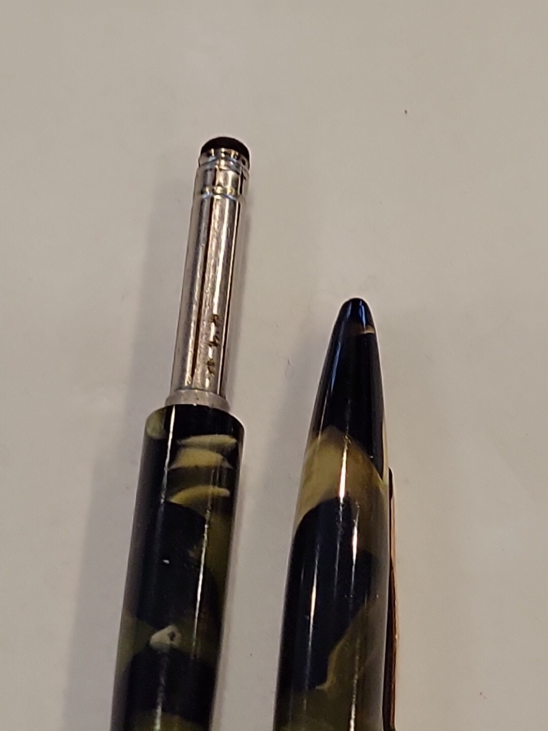 VTG GORGEOUS SHEAFFER OVERSIZE BALANCE PENCIL, BLACK AND GREEN PEARL USA #203