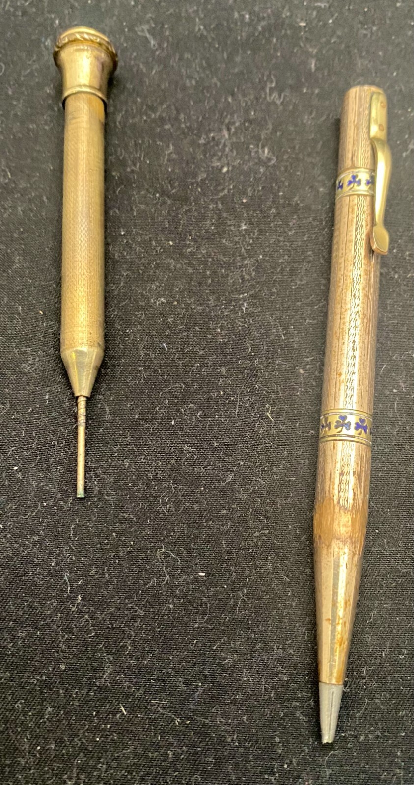 VINTAGE & RARE USA 14k GOLD PLATED ETCHED MECHANICAL PENCIL CLOVERS c1920 g