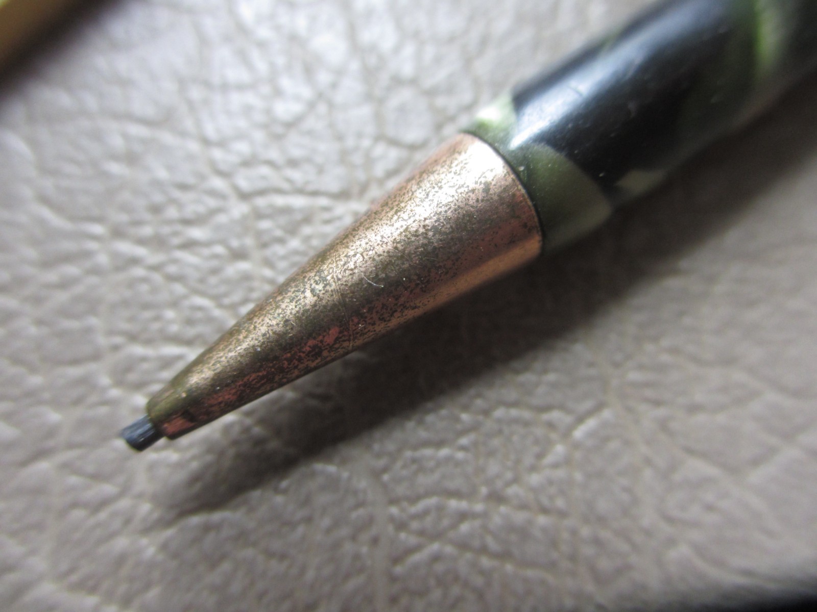 Vintage Eversharp Mini 3-3/4″ Mechanical Twist Pocket Pencil Green Marble USA