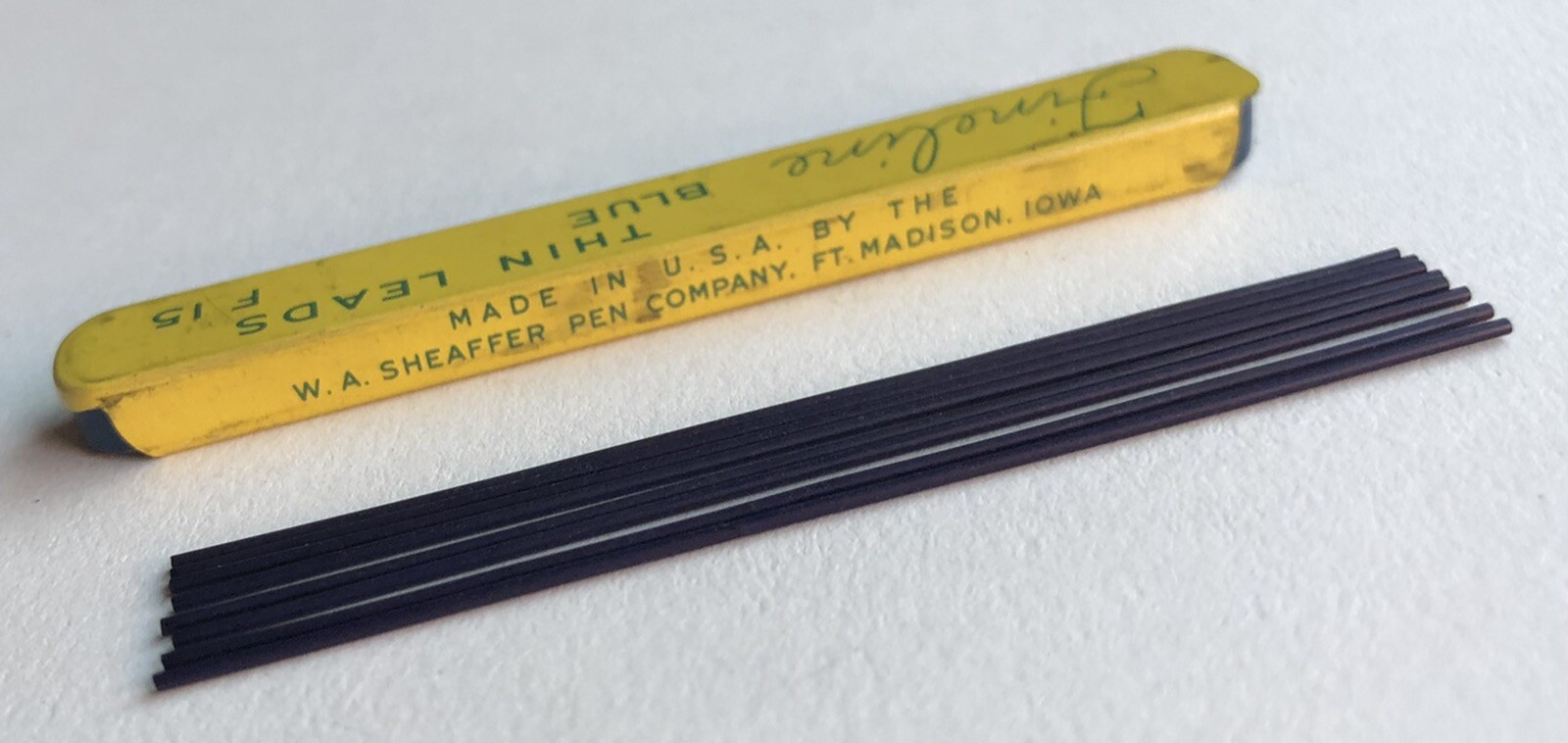 Vintage SHEAFFER Fineline Blue .9mm Mechanical Pencil Lead 8pk NOS Metal Tin USA