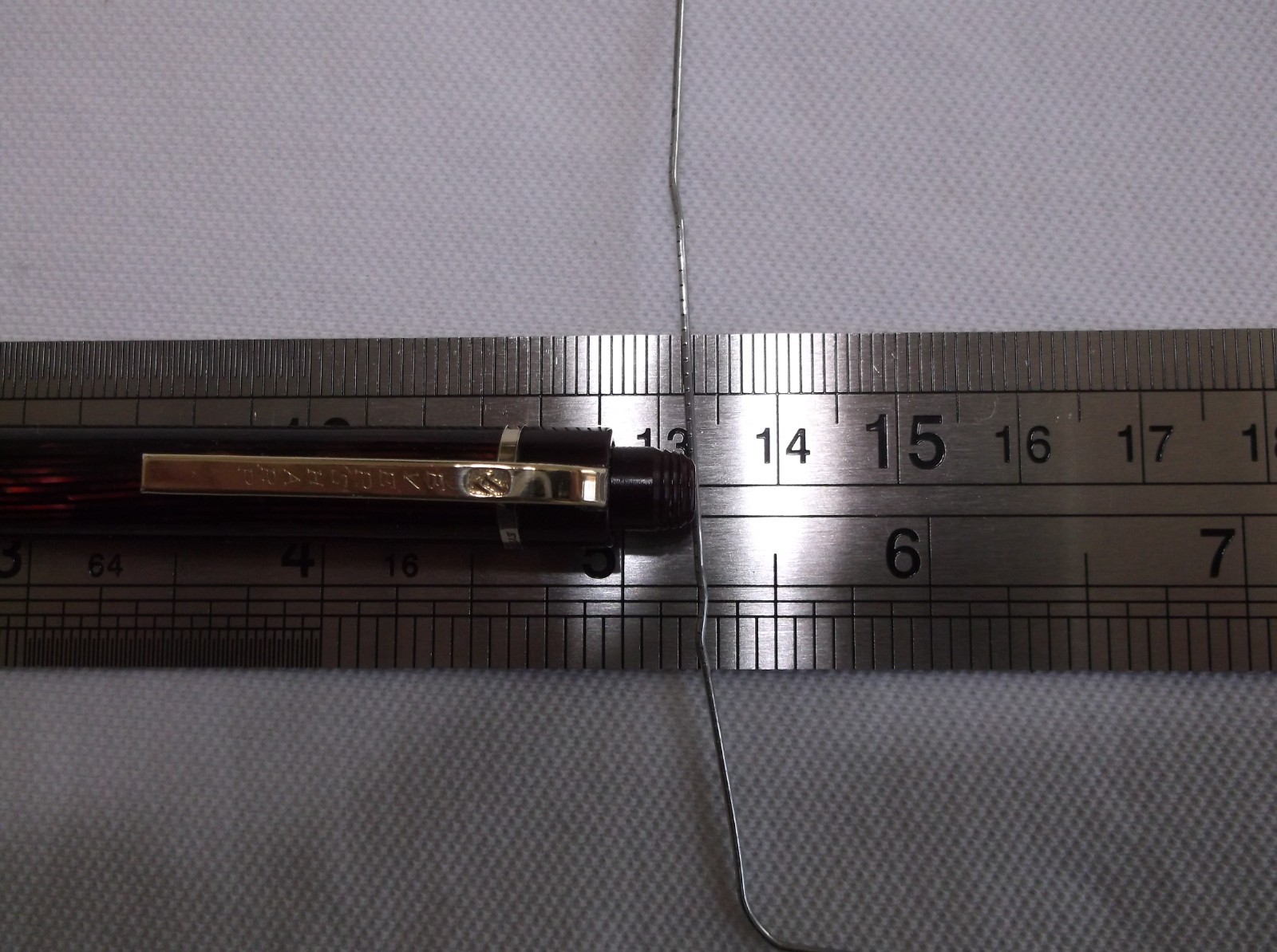 VINTAGE EVERSHARP SKYLINE RED STRIPE MOIRE MECHANCIAL PENCIL / 1.1 mm LEAD