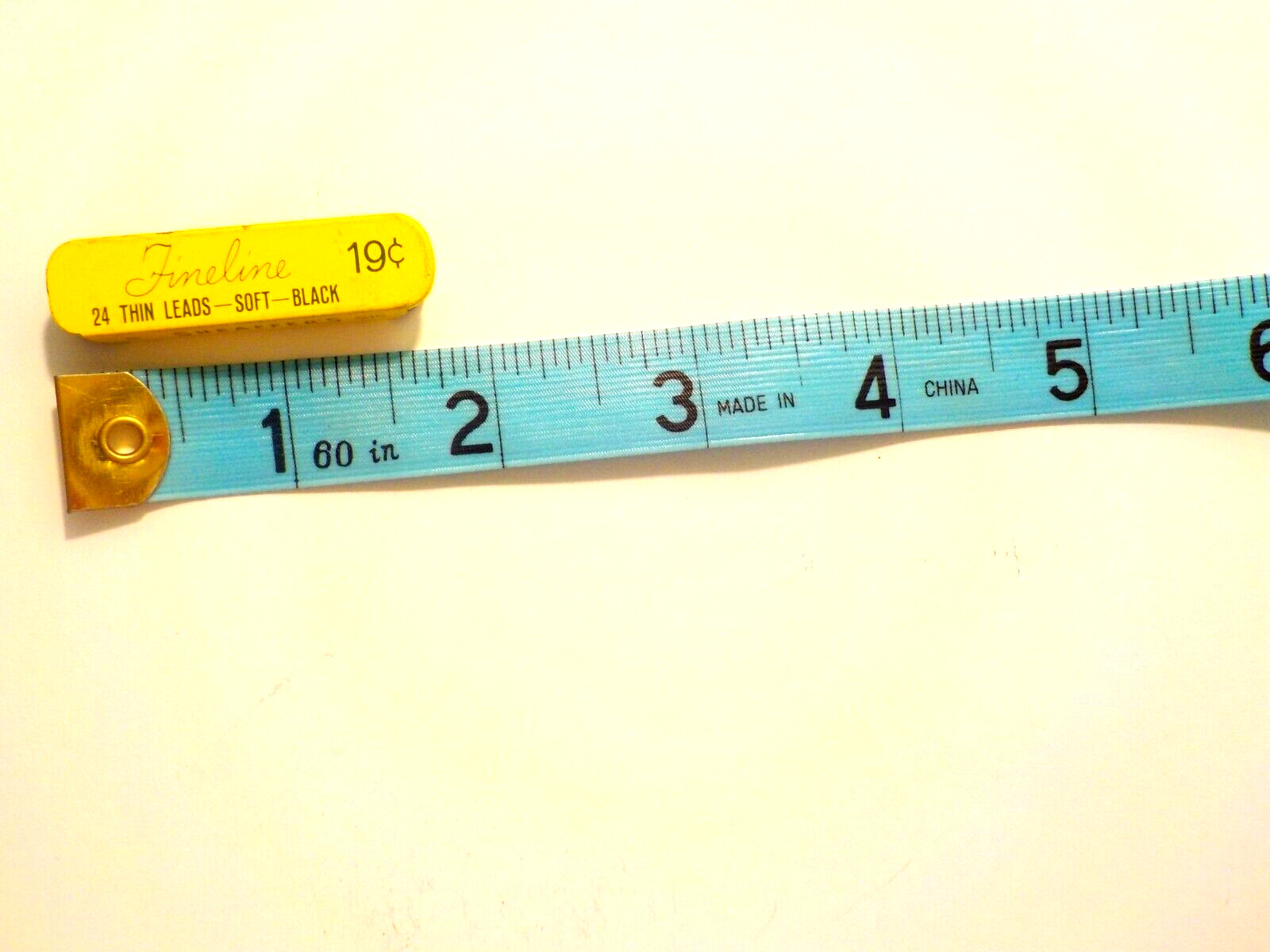 Shaeffer’s Fineline Soft Black Thin Leads Has 5 Leads Metal Container S15 Vtg