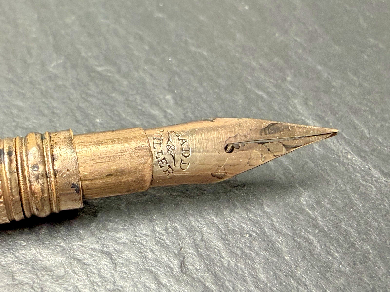 ANTIQUE GOLD FILLED COMBINATION DIP PEN W/NIB AND MECHANICAL PENCIL N995