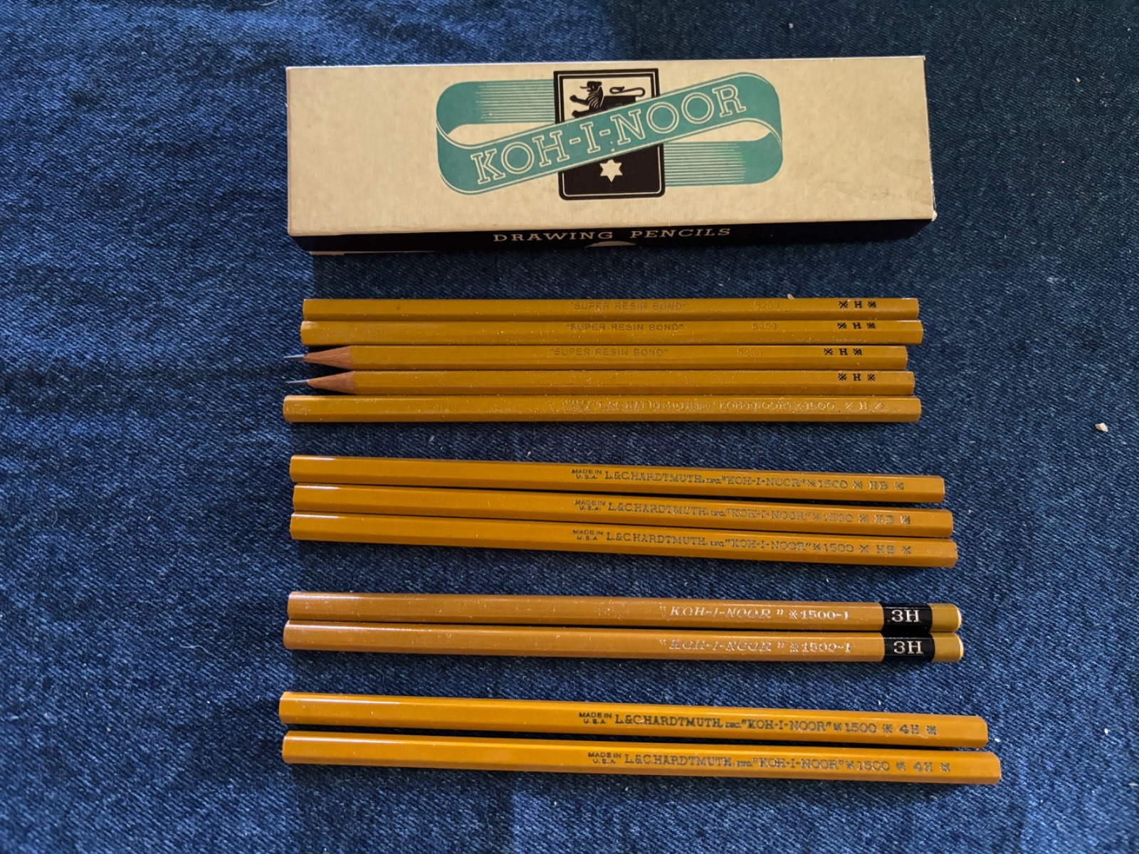 Vtg KOH-I-NOOR 1500 Box of 12, Made in USA H super resin bond~HB~3H~4H Super