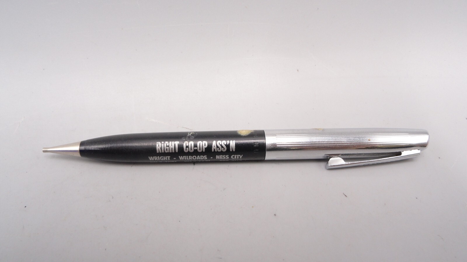 Vintage Right Co-Op Wright, Wilroads, Ness City, Kansas Mechanical Twist Pencil