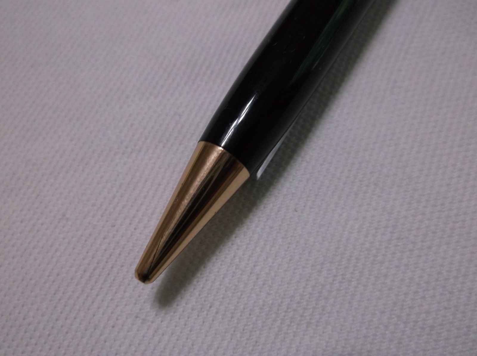 MONTBLANC PIX # 372 BLACK MECHANCIAL PENCIL WITH RED PUSH BUTTON/ 1.18 mm lead