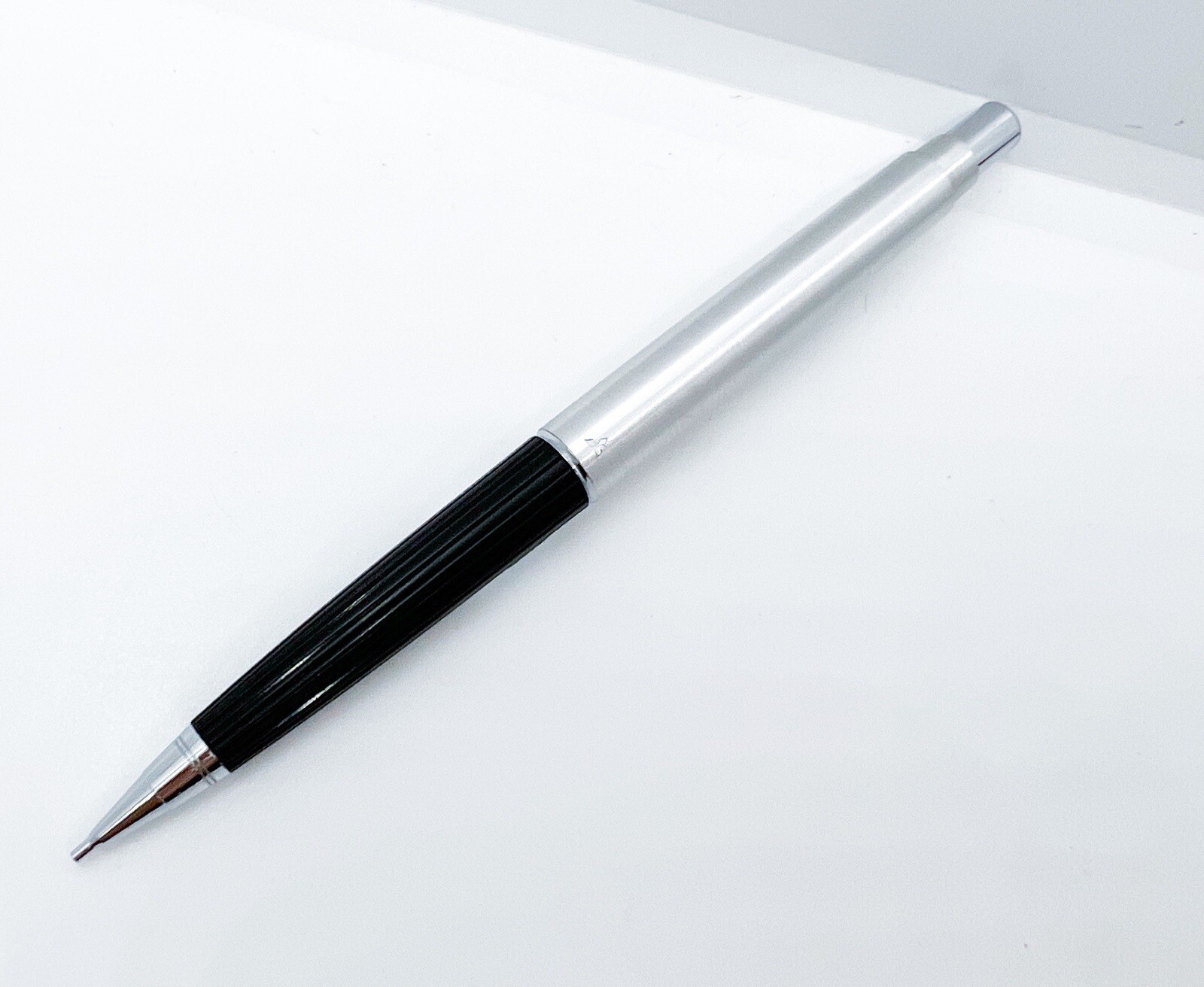 NOS mitsubishi mechanical pencil 0.5mm with price tag M5-700 Fully Functional