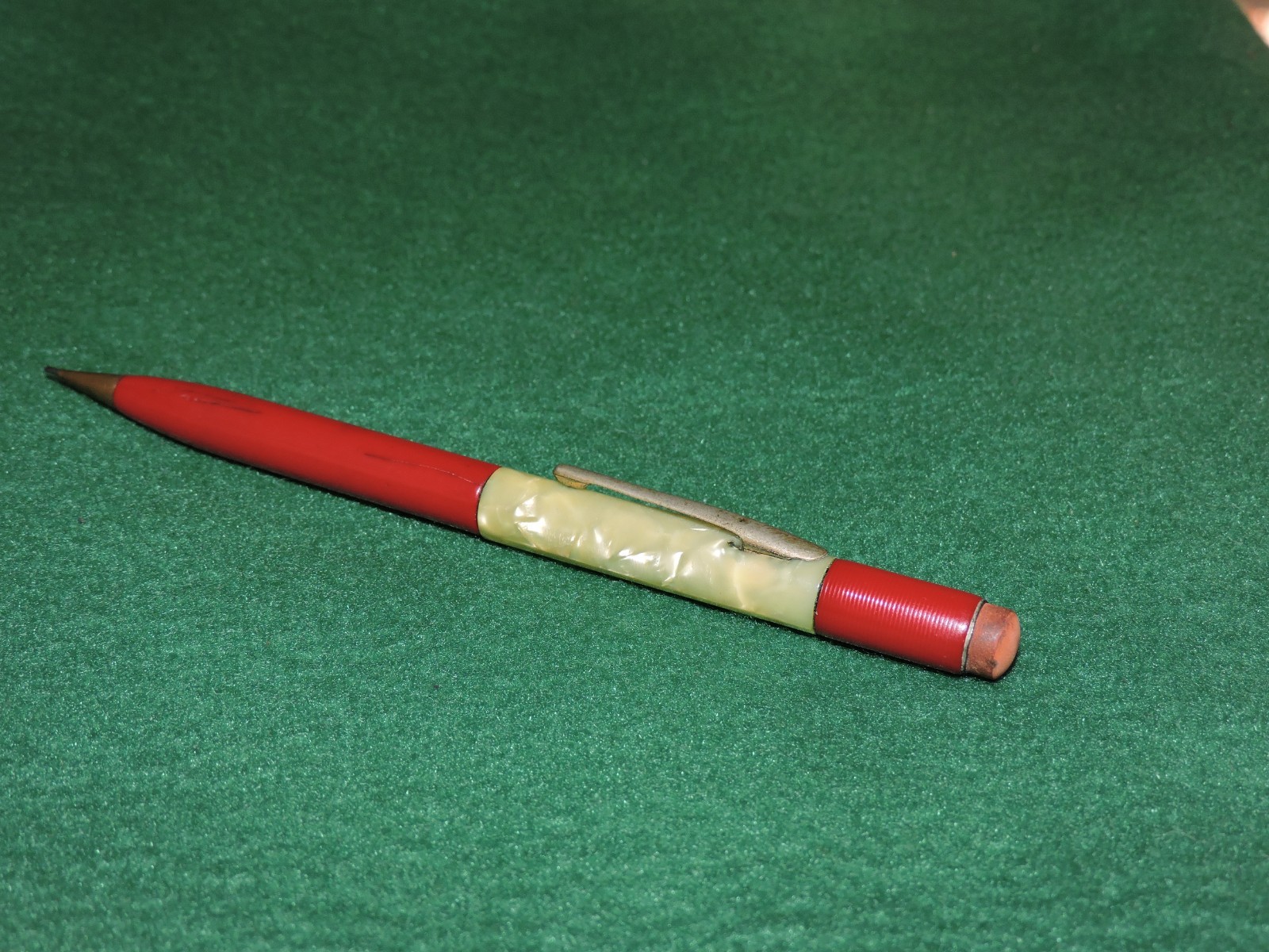 Shaeffers Fineline Pearloid Mechanical Pencil ~for restoration~