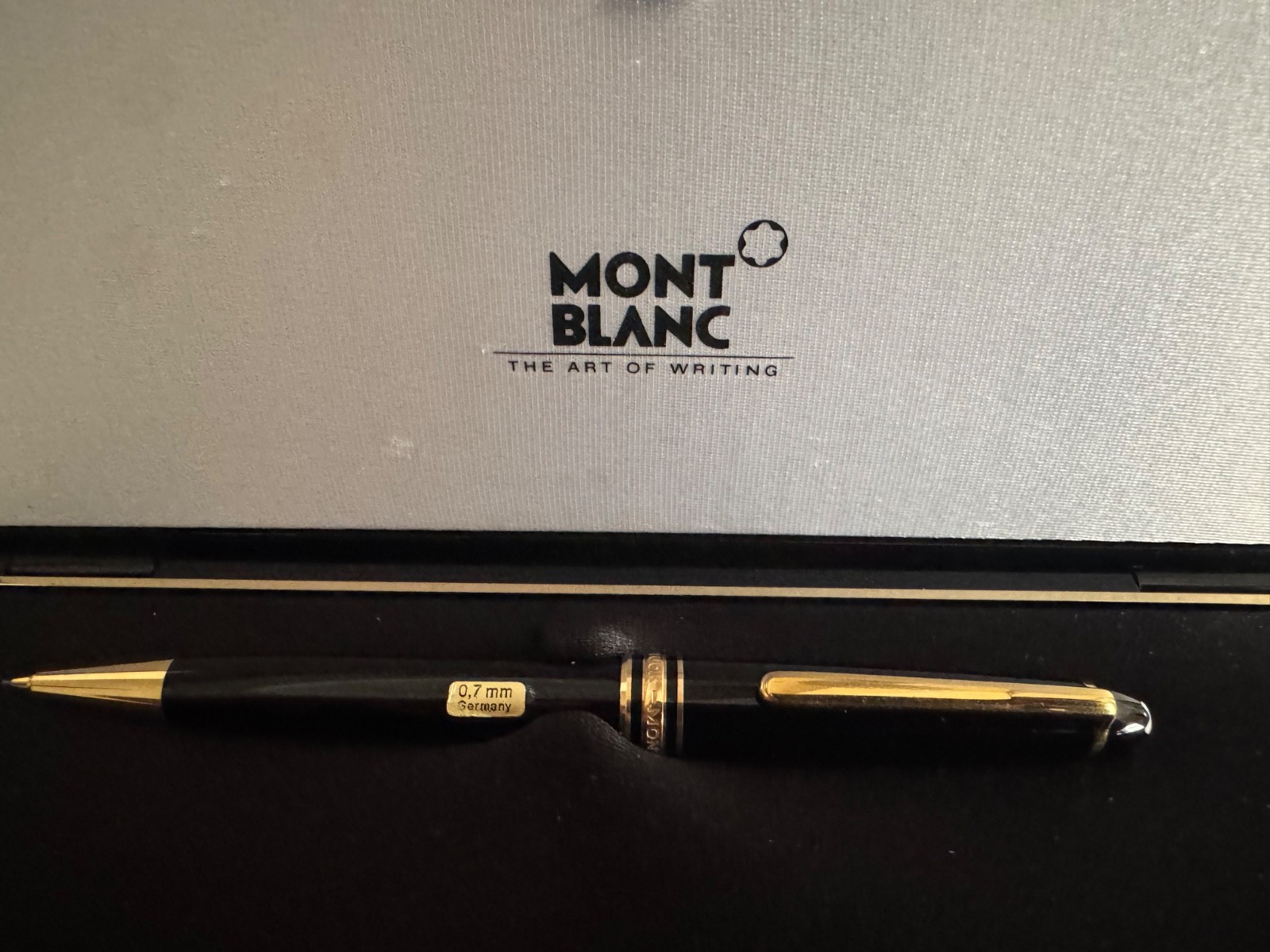 MONTBLANC MECHANICAL PENCIL (—- MINT—-) 0.7mm