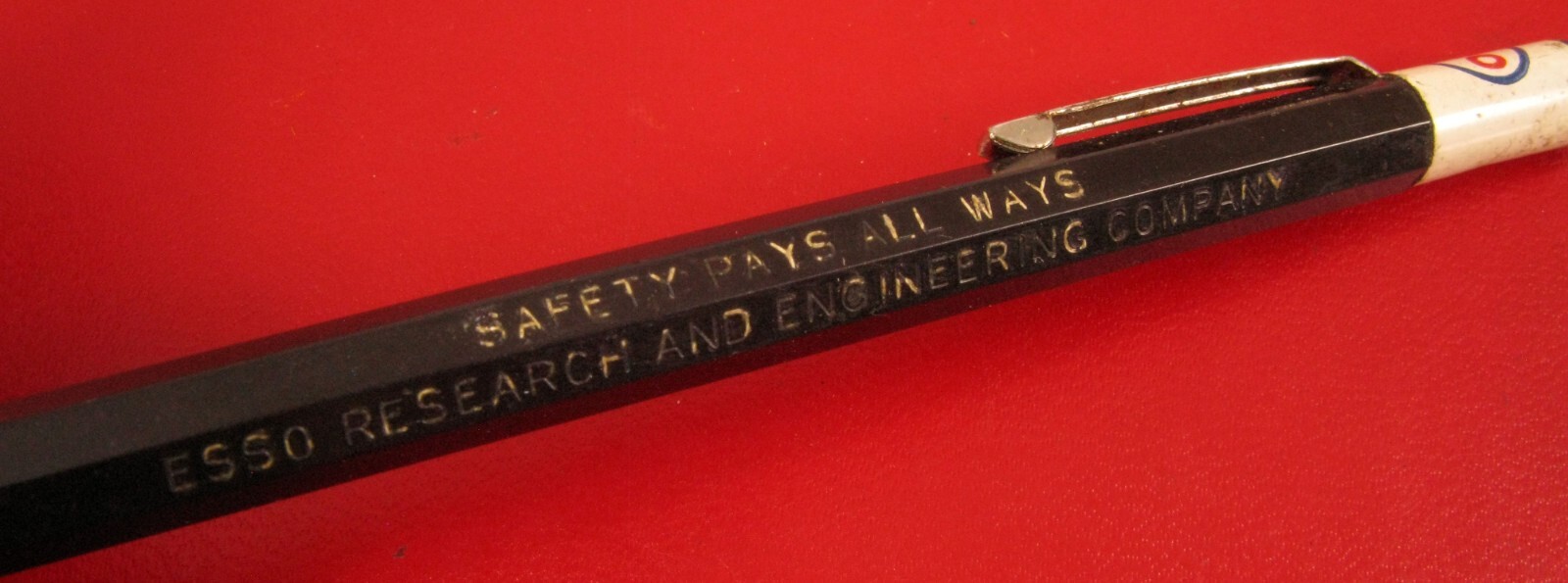 ESSO GASOLINE ADVERTISING MECHANICAL PENCIL AUTOPOINT SAFETY PAYS ALL WAYS RARE