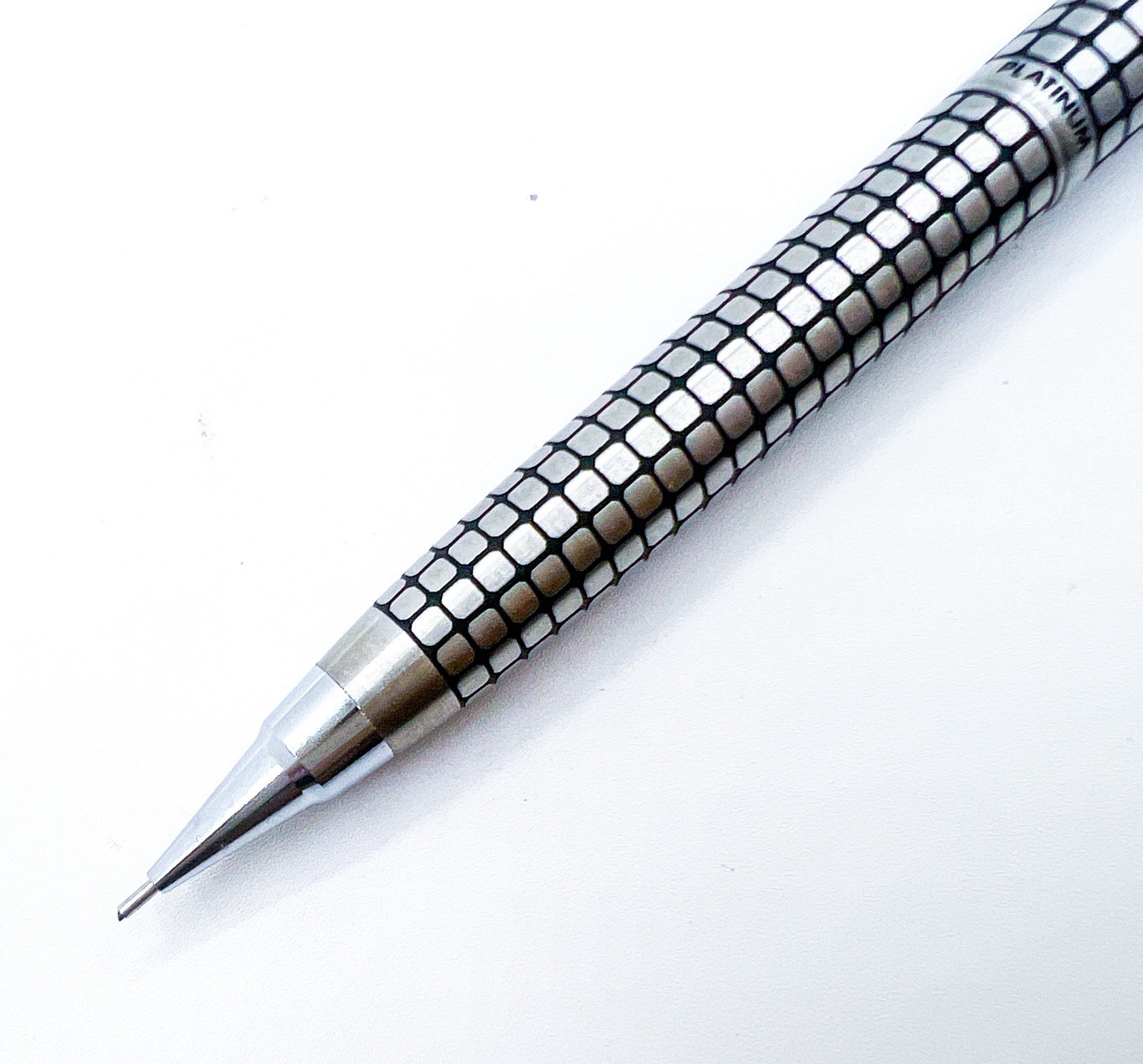 platinum Mechancial Pencil Etched grid Full Metal 0.5mm 0.5