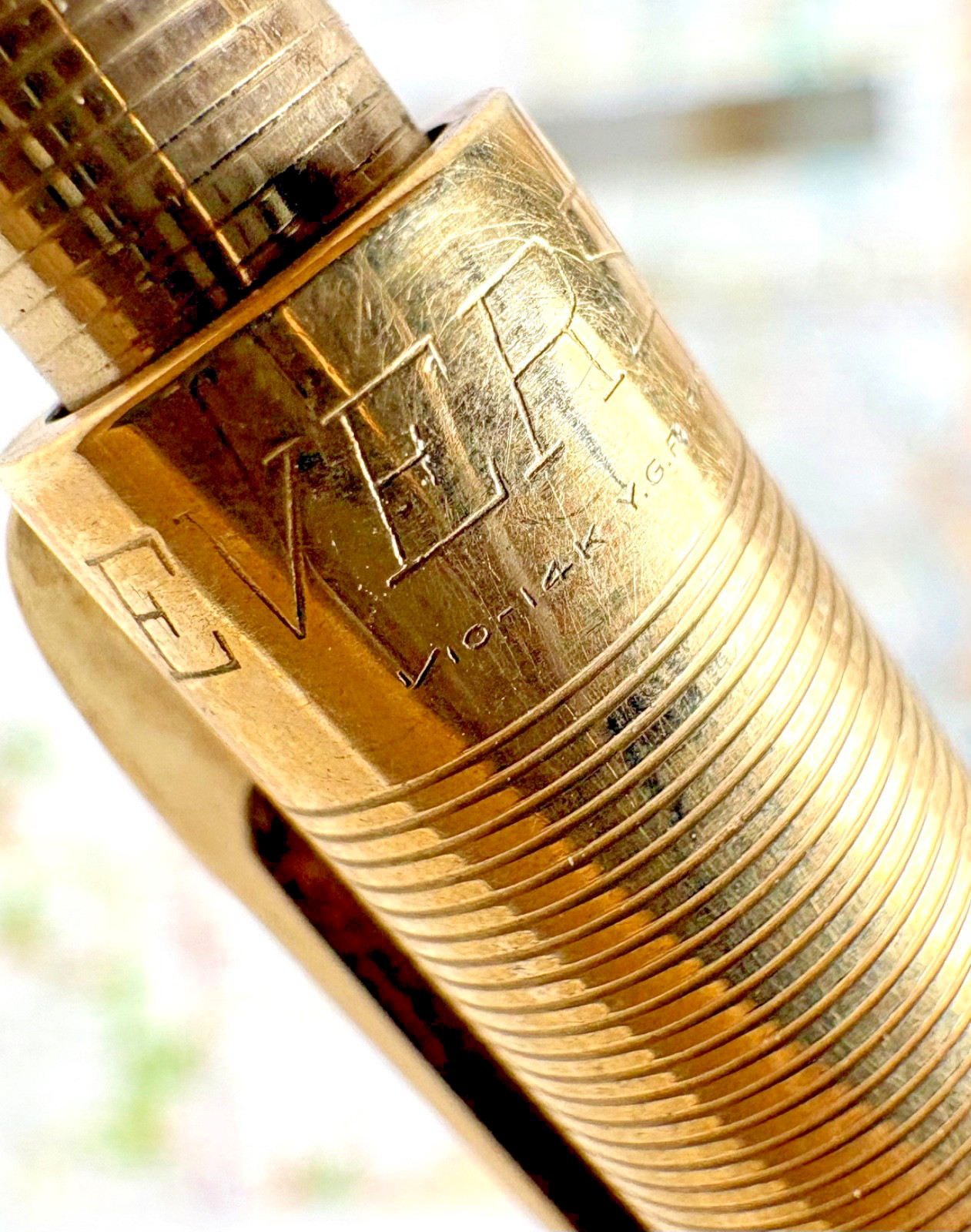 Vintage Eversharp Fifth Avenue Pencil Dark Brown with 1/10 14k gold-filled cap