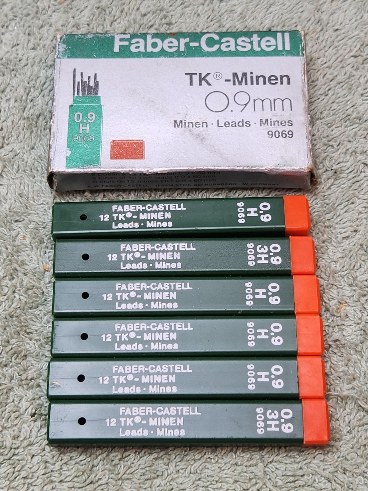 NOS – Faber-Castell TK-Minen 0.9mm Leads #9069 1 box of 6 dozen leads