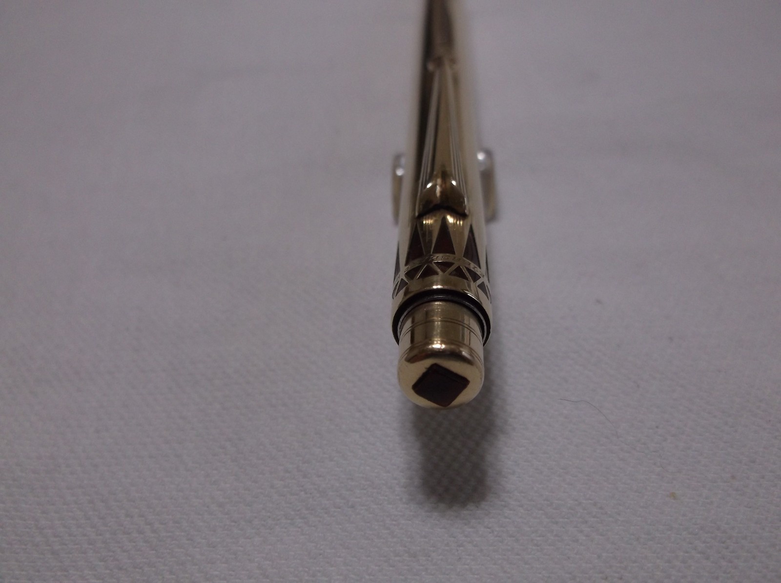 VINTAGE WAHL-EVERSHARP CORONET GOLD FILLED MECHANCIAL PENCI L / 1.18 mm LEAD